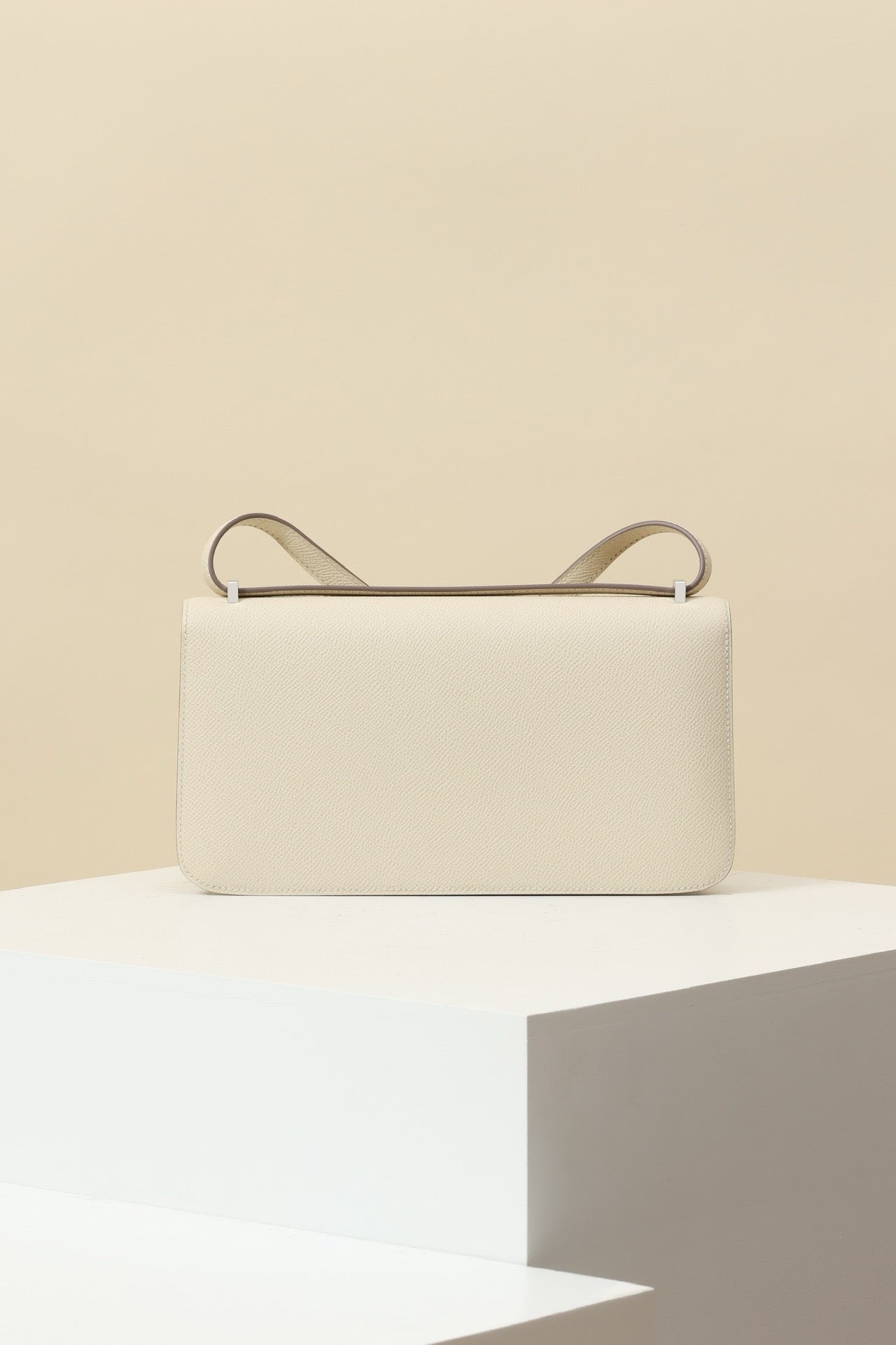 CJG24 , Epsom  CC10 Milkshake White PHW #4370