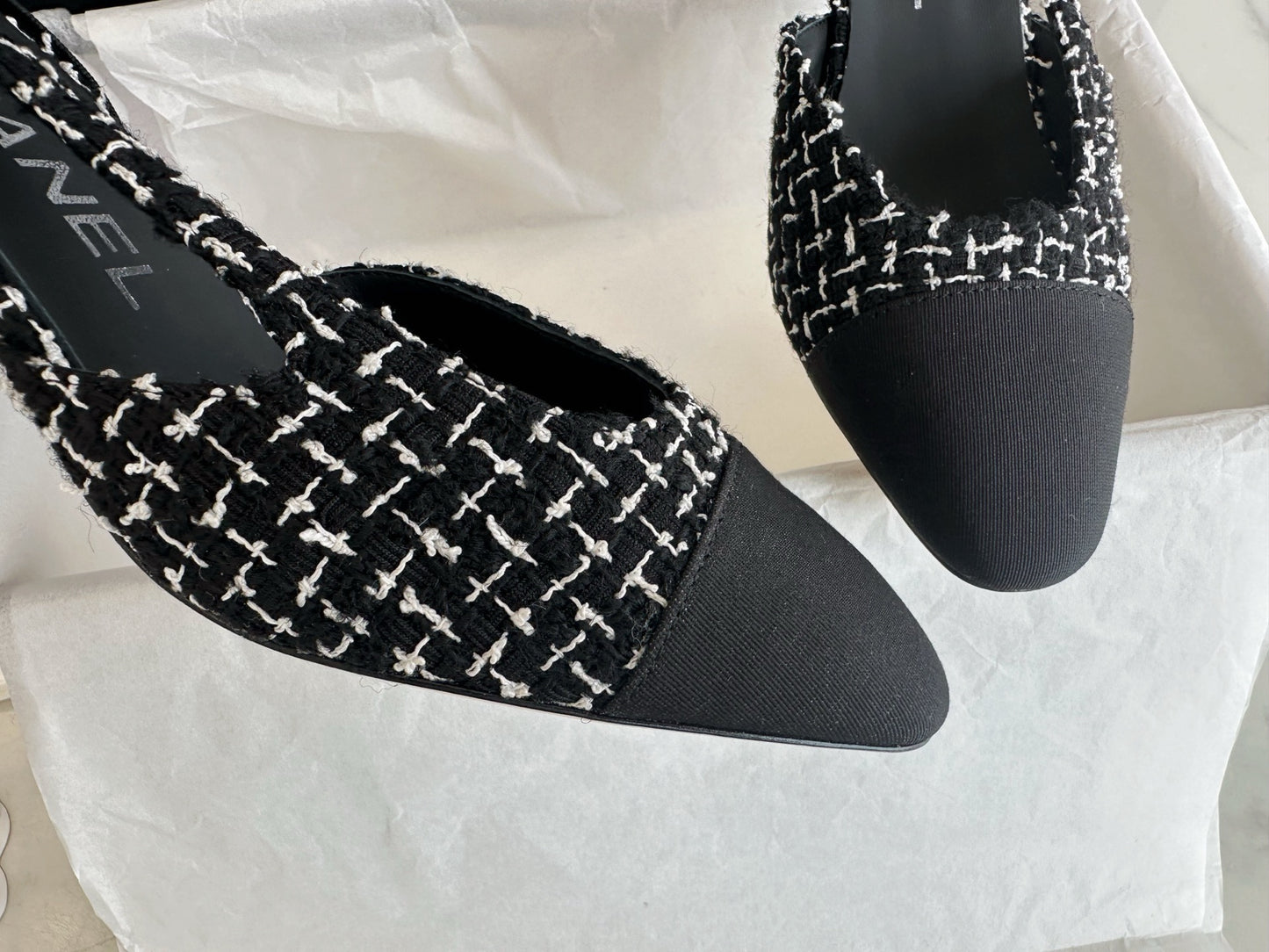 Slingback  #2839