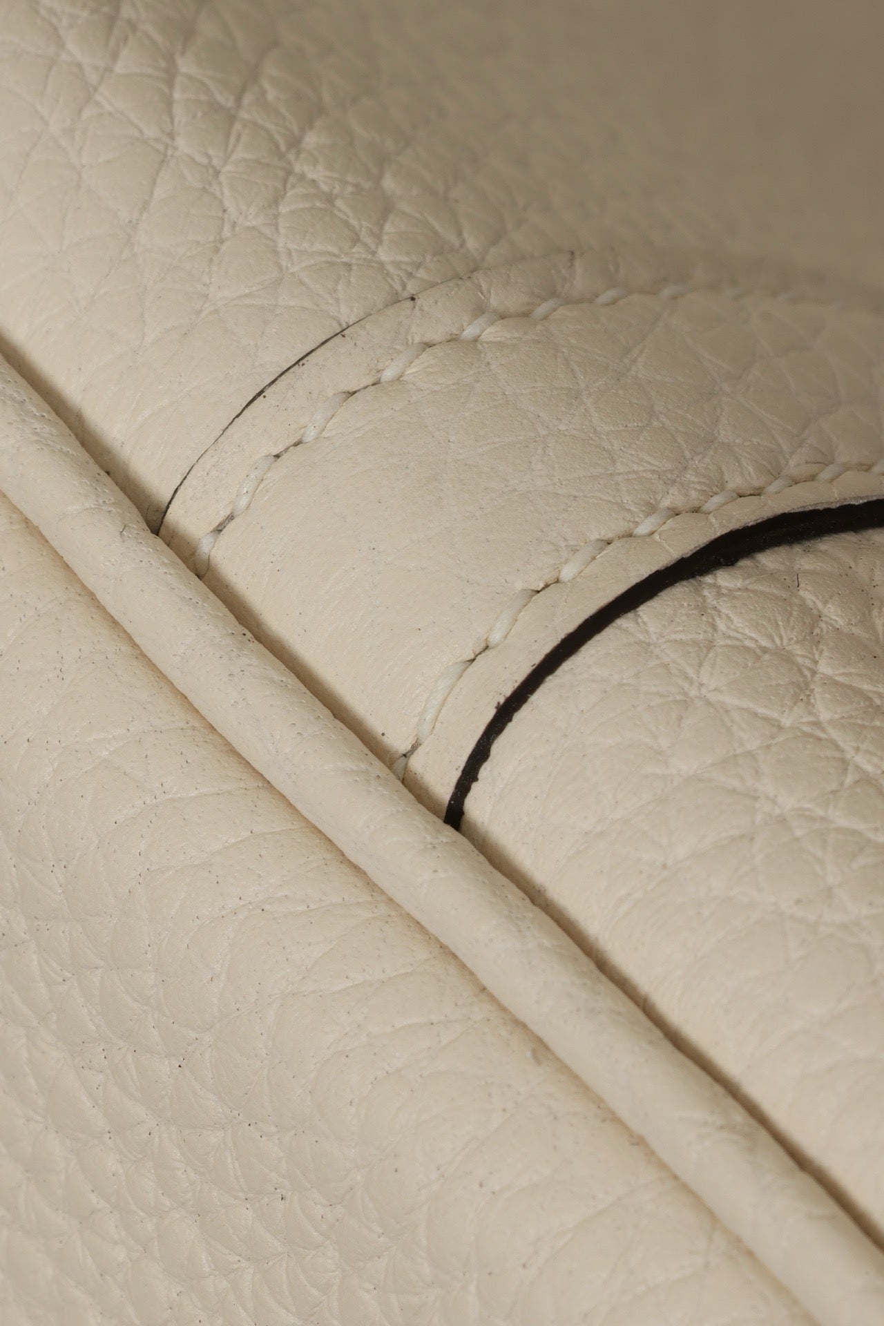 CL18 I2 Cream White GHW #4091