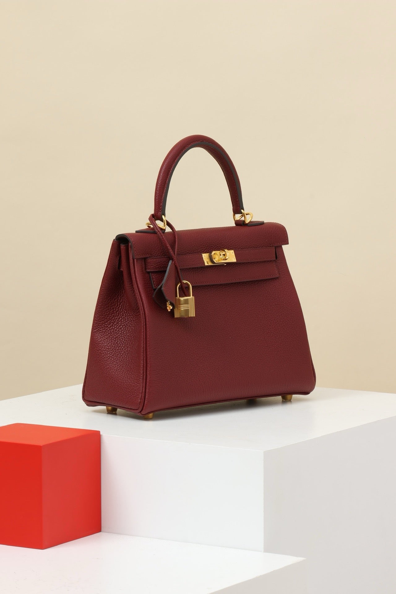 KL25 Red Color #3735