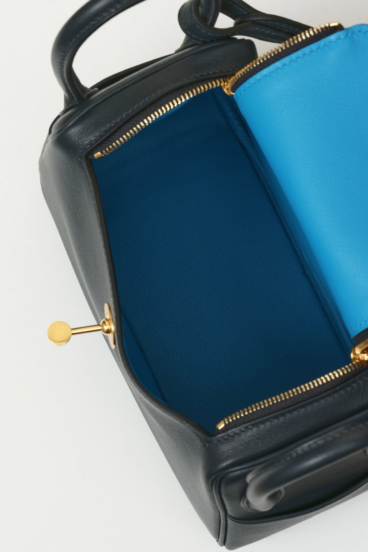 LD19 , Swift  , 3Y Bleu Brume / 0F Bleu Florida GHW #4622