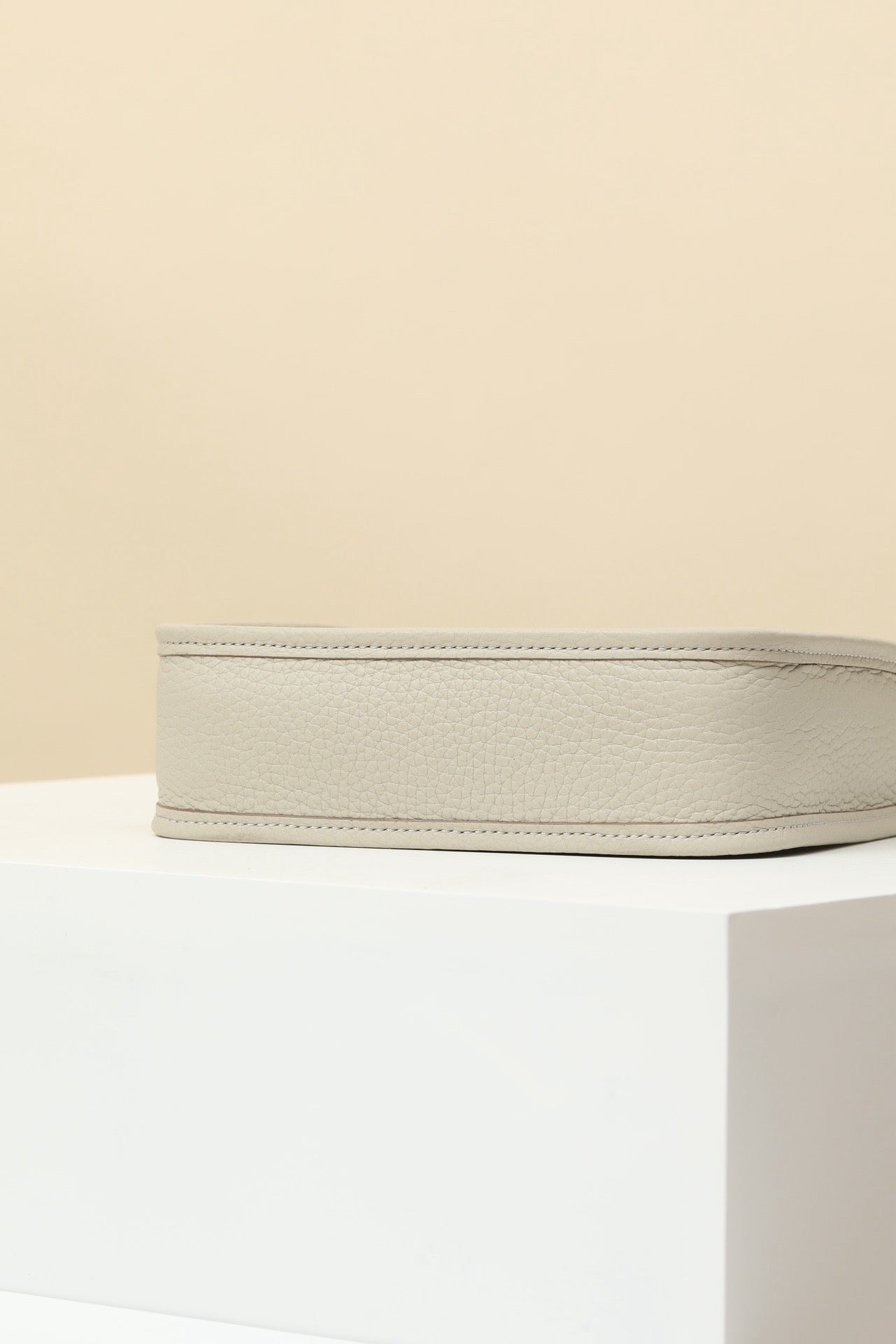 YF16 8L Glacier WhiteClemence bull leather crossbody bag  , GHW #4447