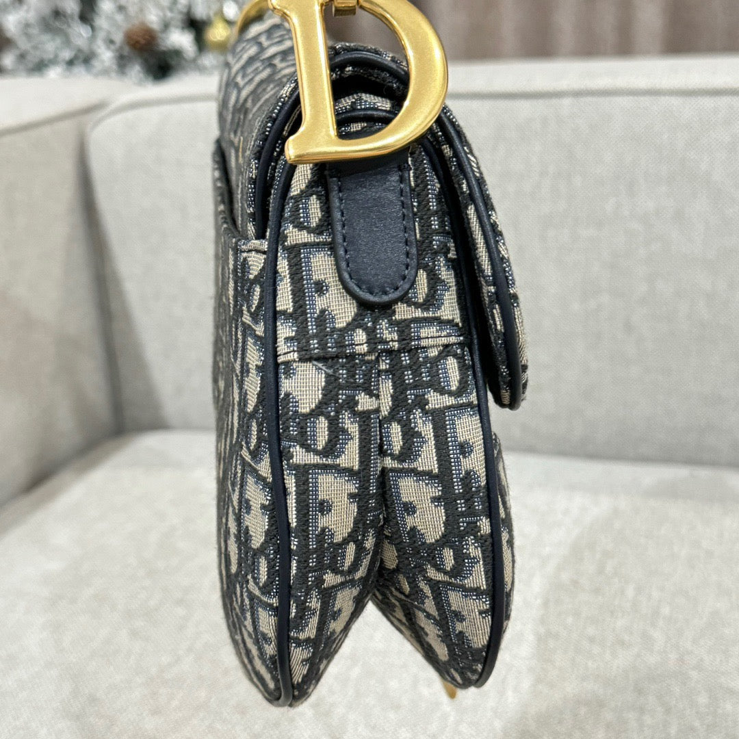 CD Saddle Bag with Strap #901