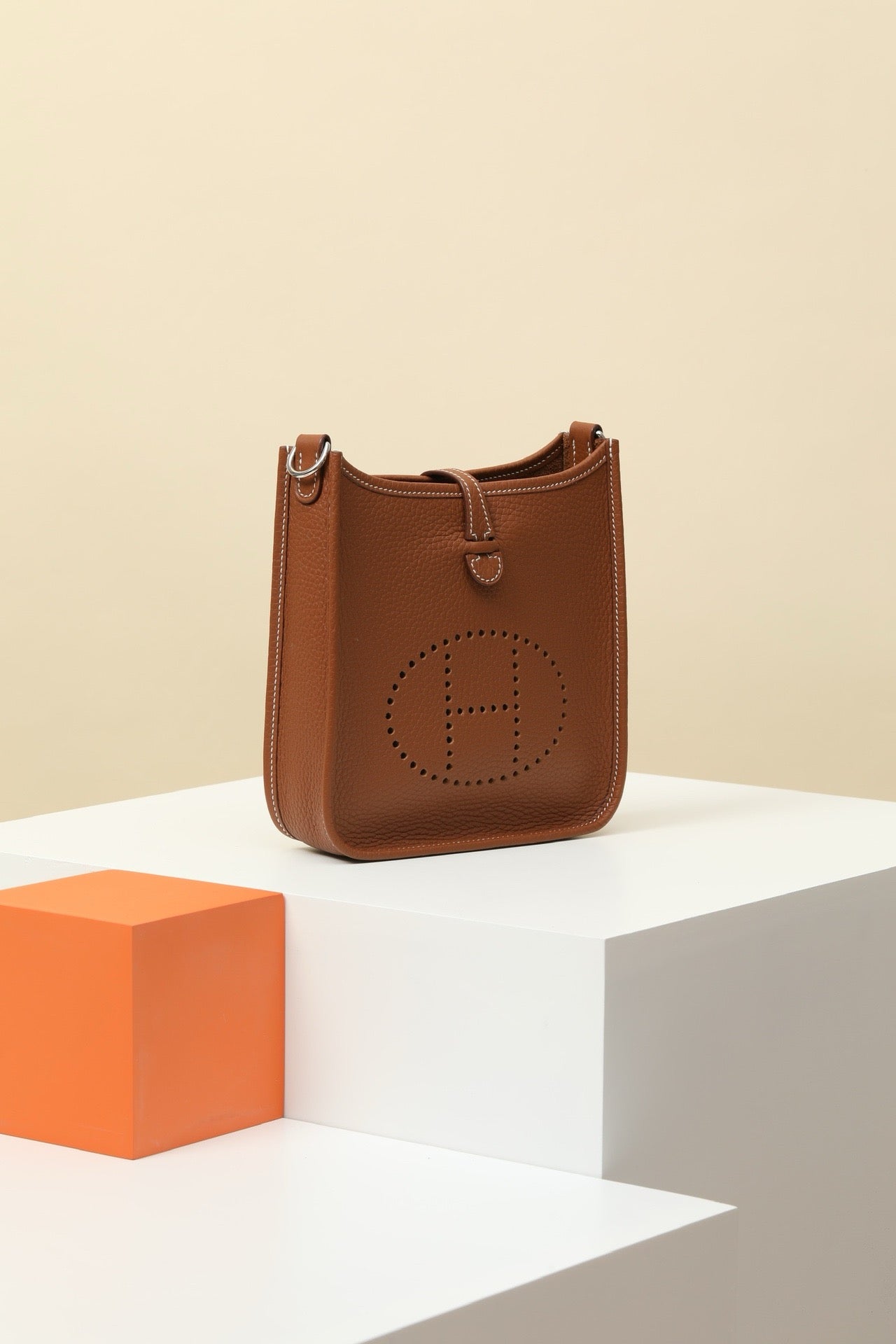 YF16 CK37 Gold BrownClemence bull leather crossbody bag  ,PHW#4440