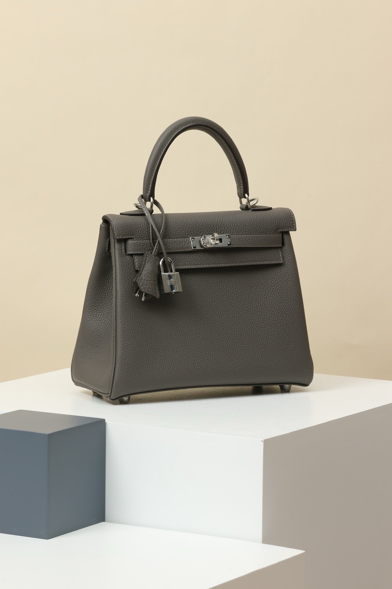 KL25 Cumulus Gray #3695