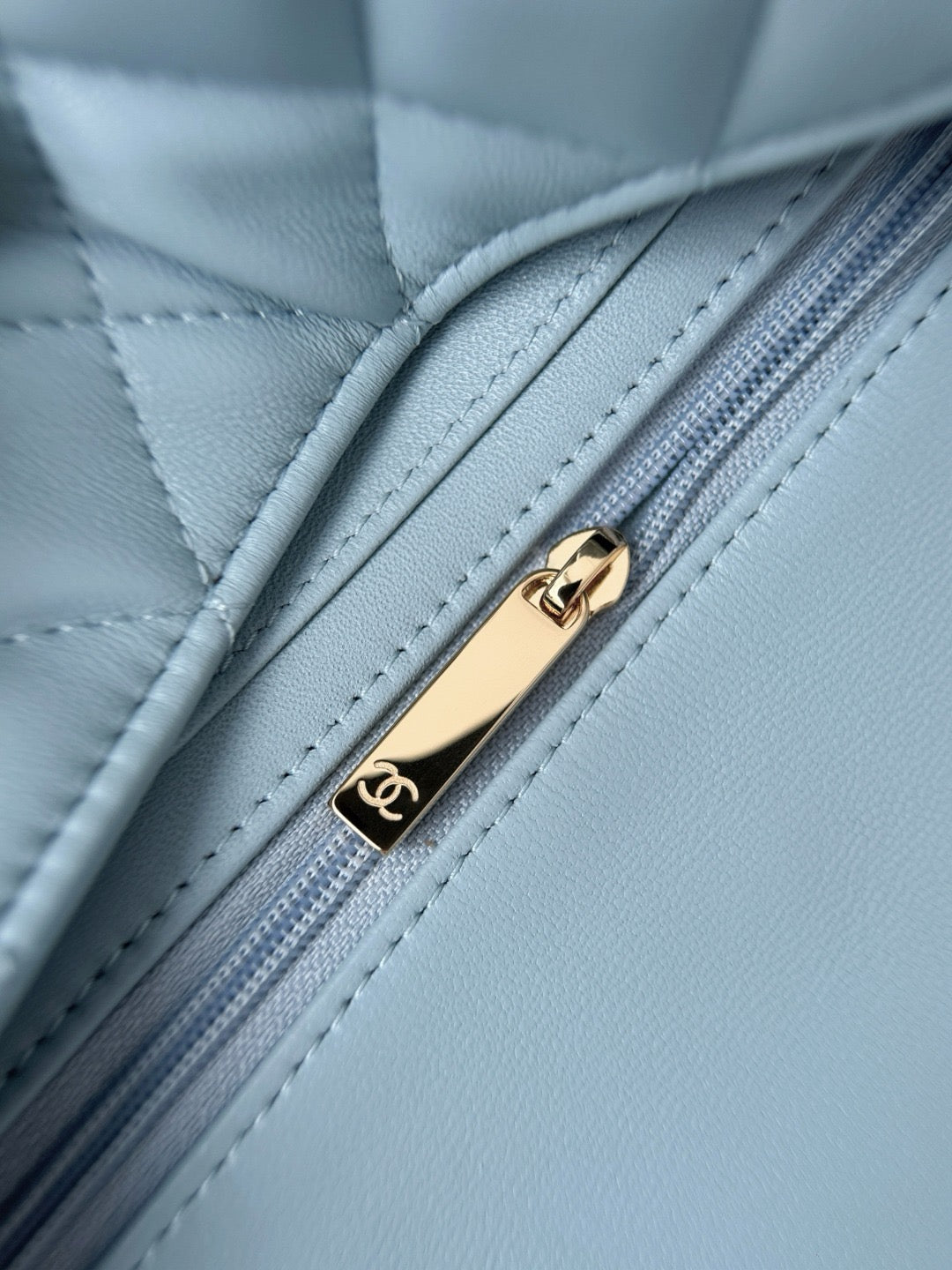 Cf20 Champagne Gold Hardware #4654