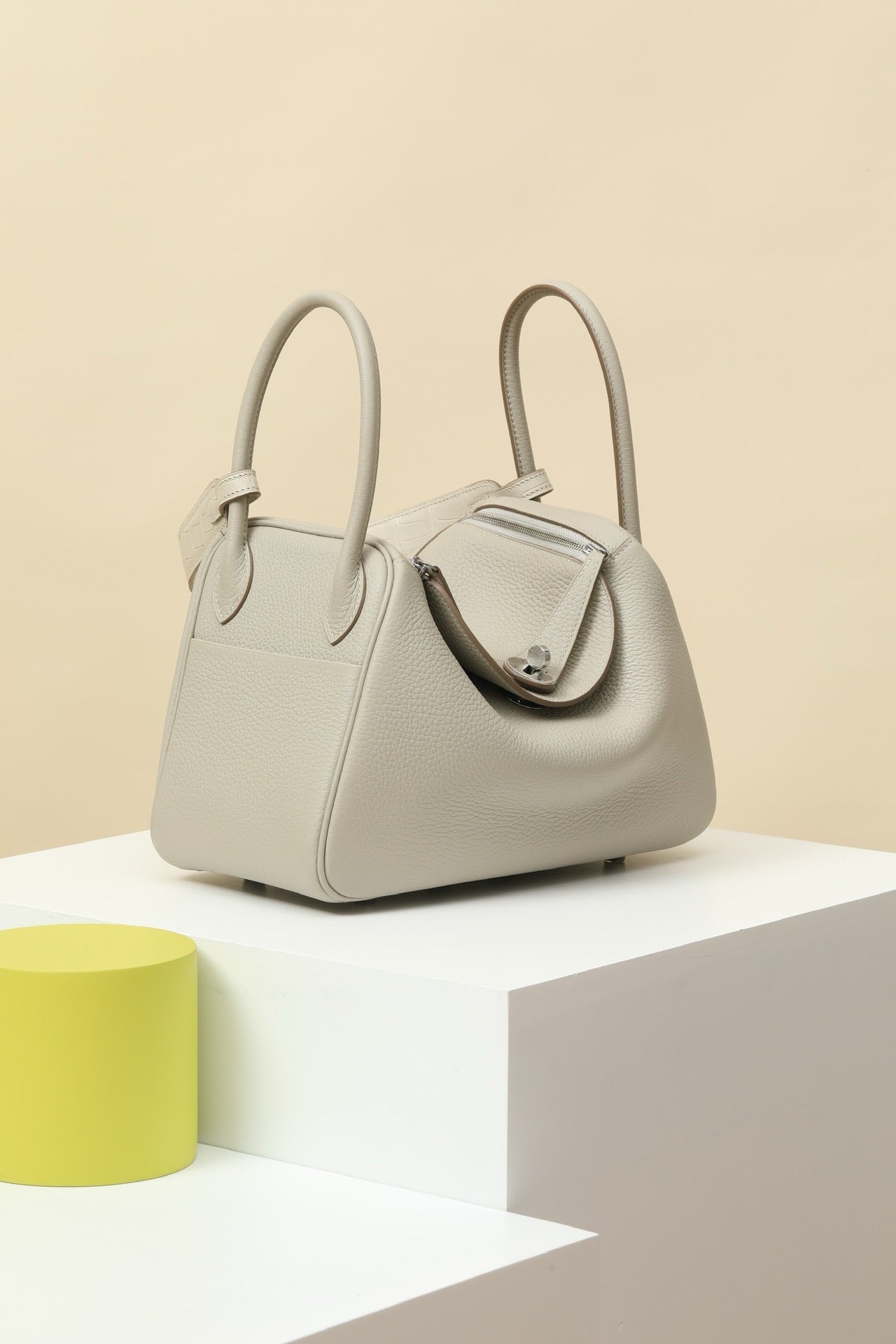 LD19 Glacier White # 3761