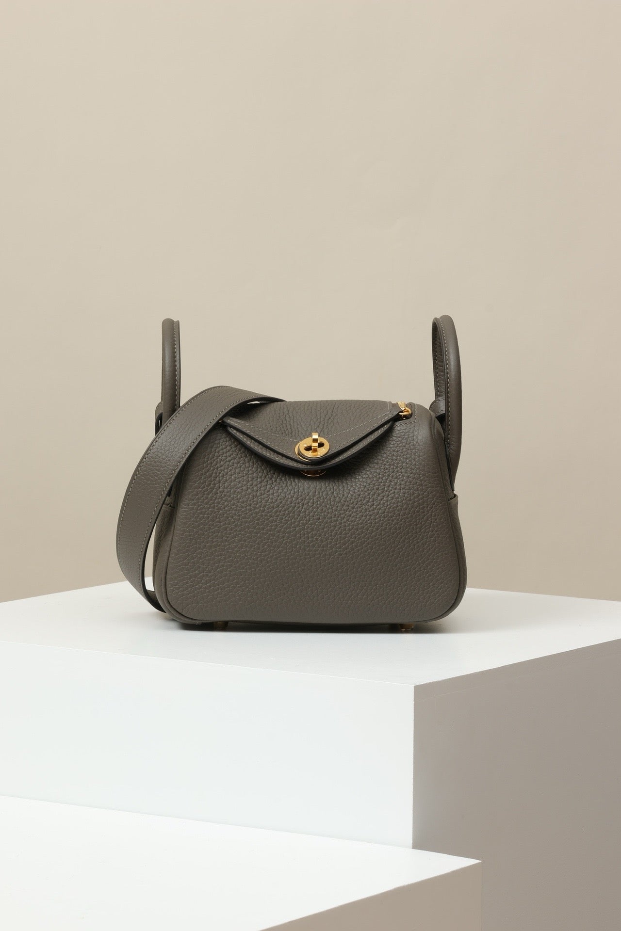 LD19 , Togo , 8F Etain  GHW #4613