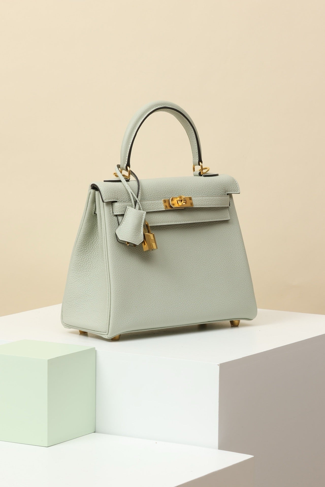 KL25 Crystal Gray #3701