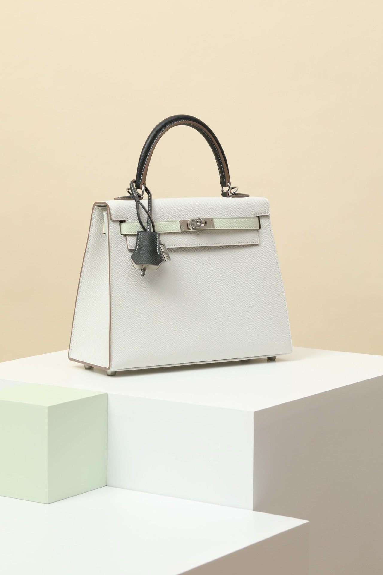 KL25 Milk Gray/Bubble Green/Graphite Gray #3710