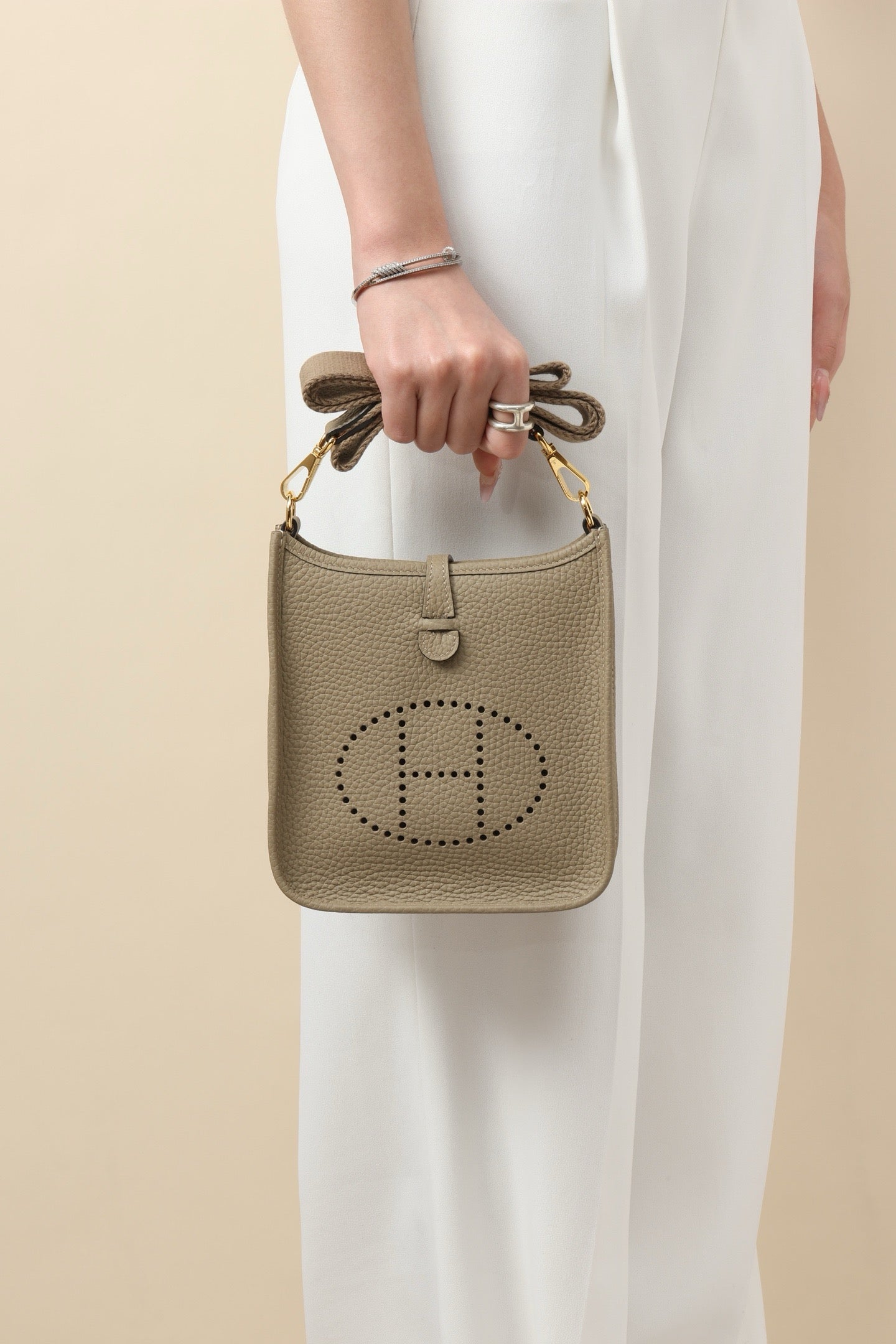 YF16 8Q Marfa Beige, Clemence bull leather crossbody bag  , GHW #4406