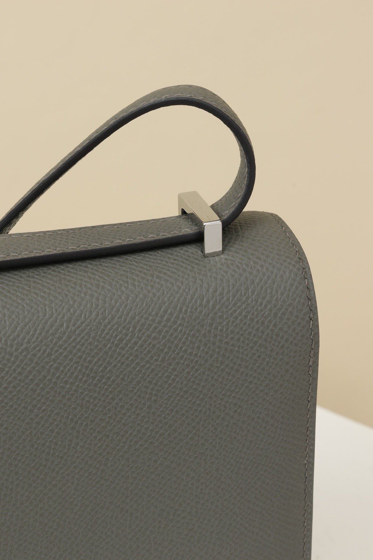 CJ19 19 cm , Cumulus Grey Epsom leather PHW #4335