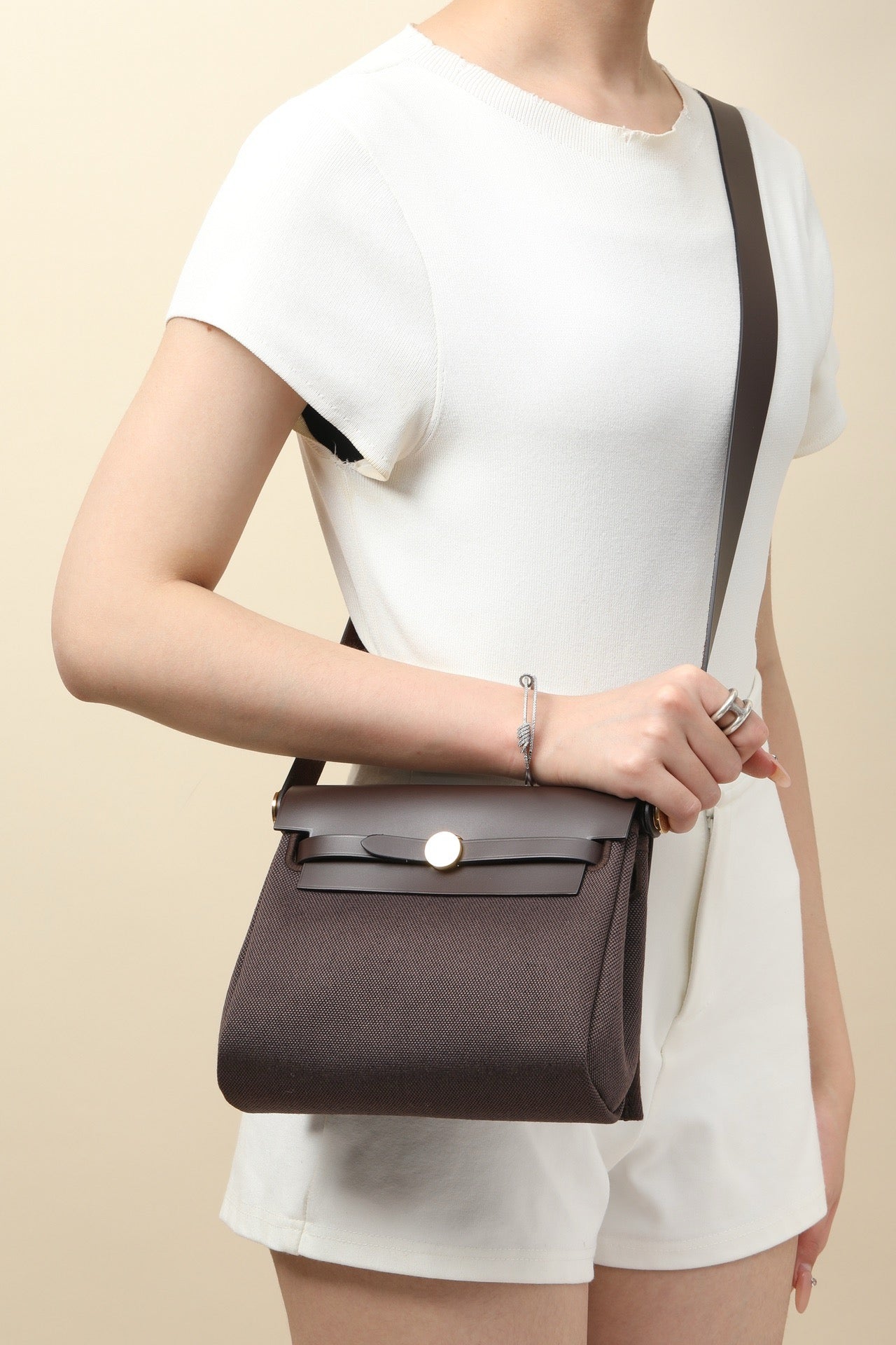 HB20 46 Ebony H Viking Canvas and Hunter Leather Shoulder Bag GHW #4641