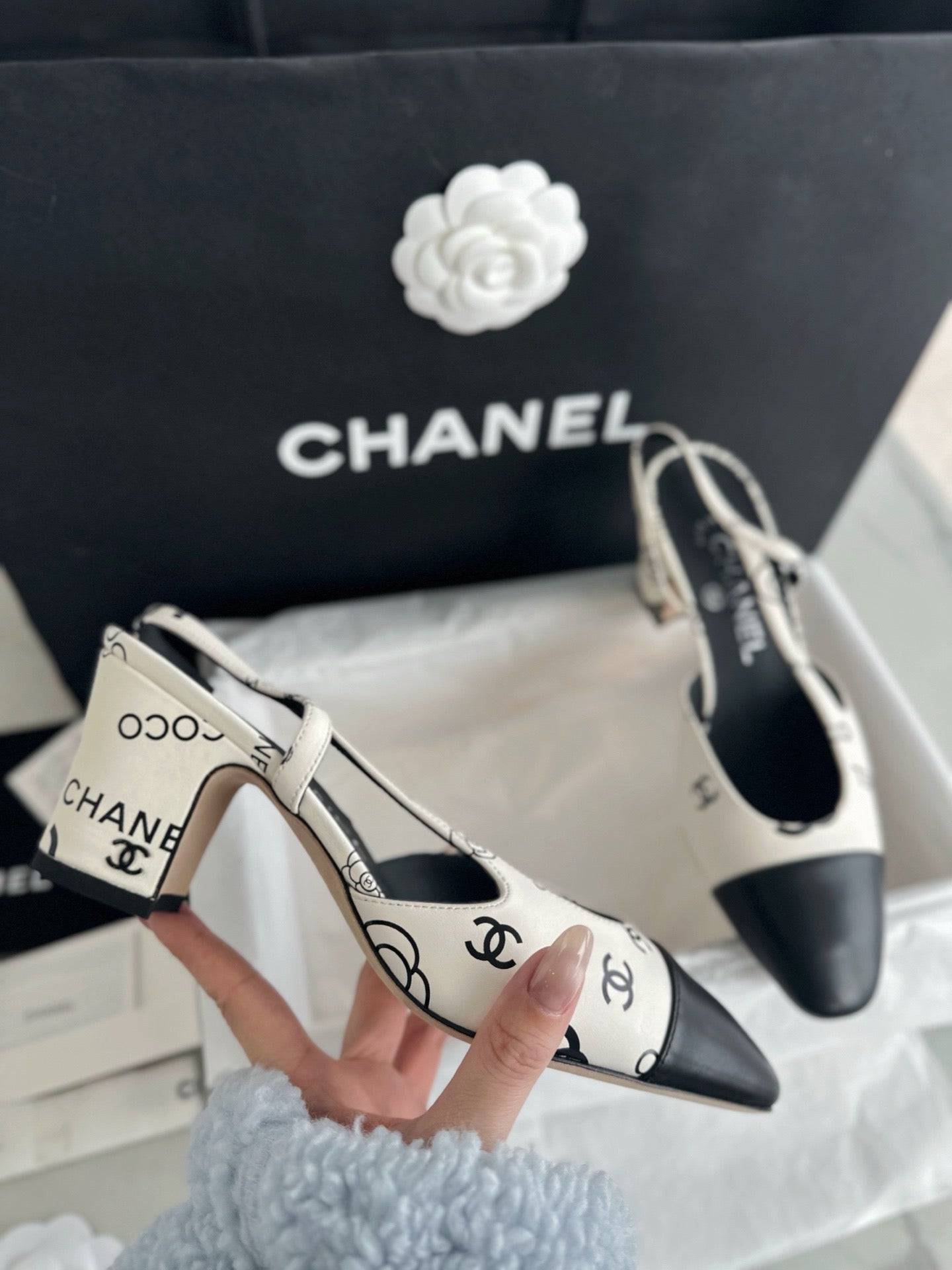24s sandal #2469