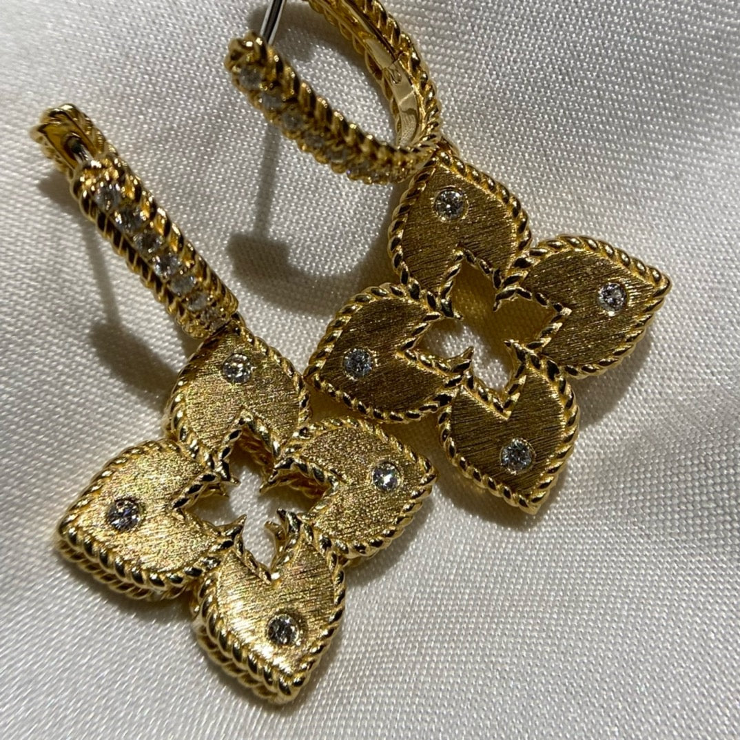 روبرتوكوين اقراط ذهب عيار 18 , 9.5 جرام , الماس vvs