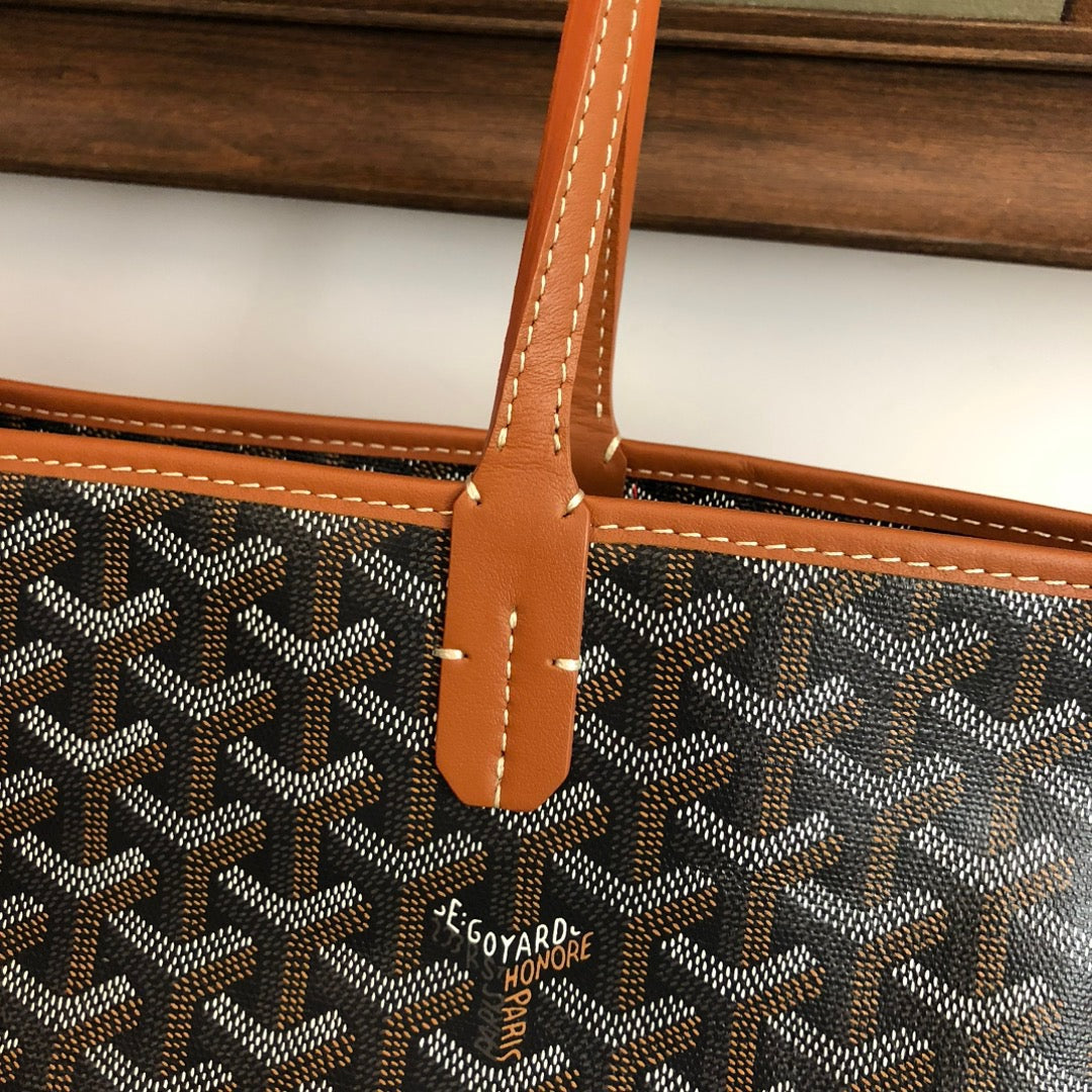 Artois MM Bag #685