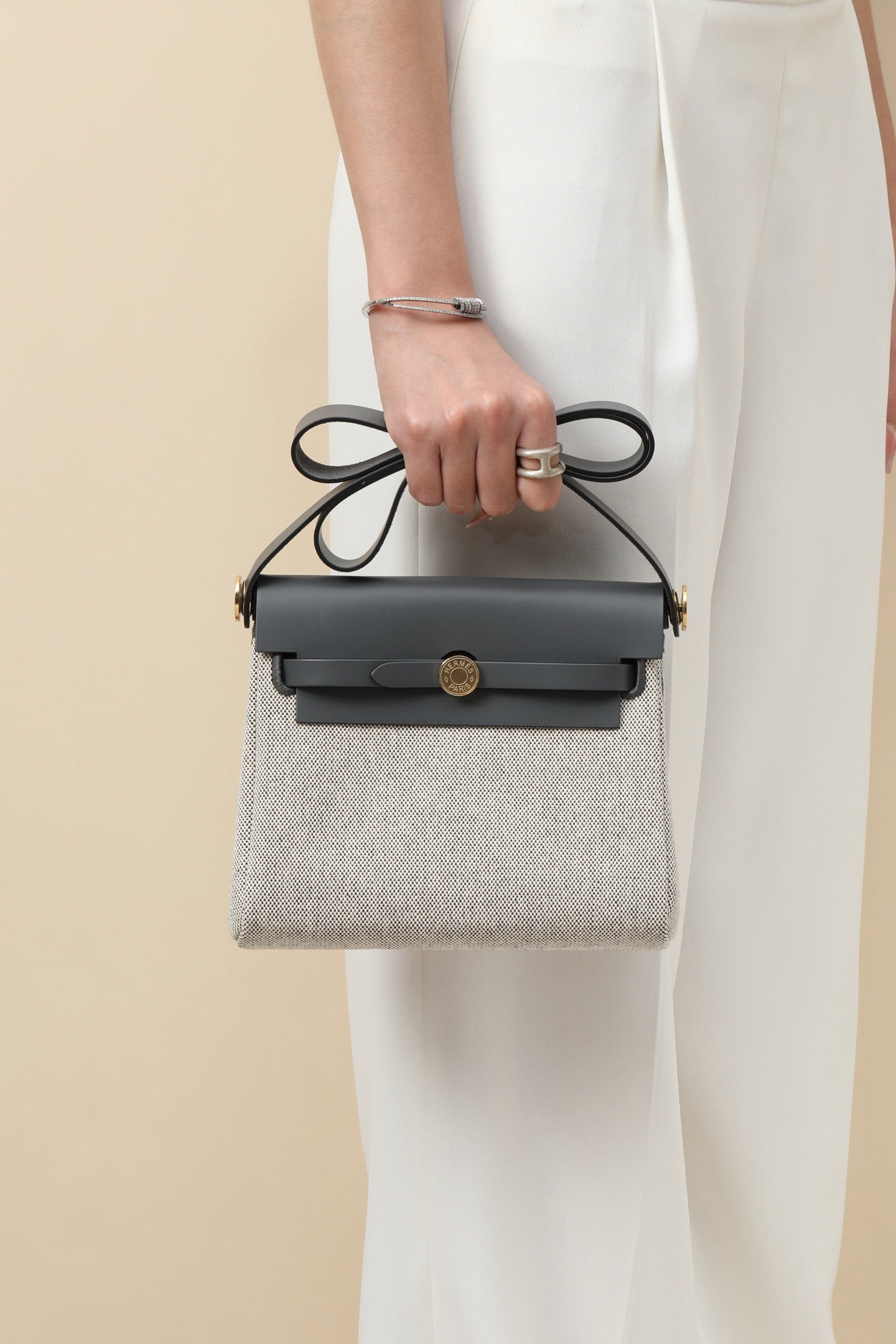 HB20 85 Gris Ardoise Canvas and Hunter Leather Shoulder Bag GHW #4646