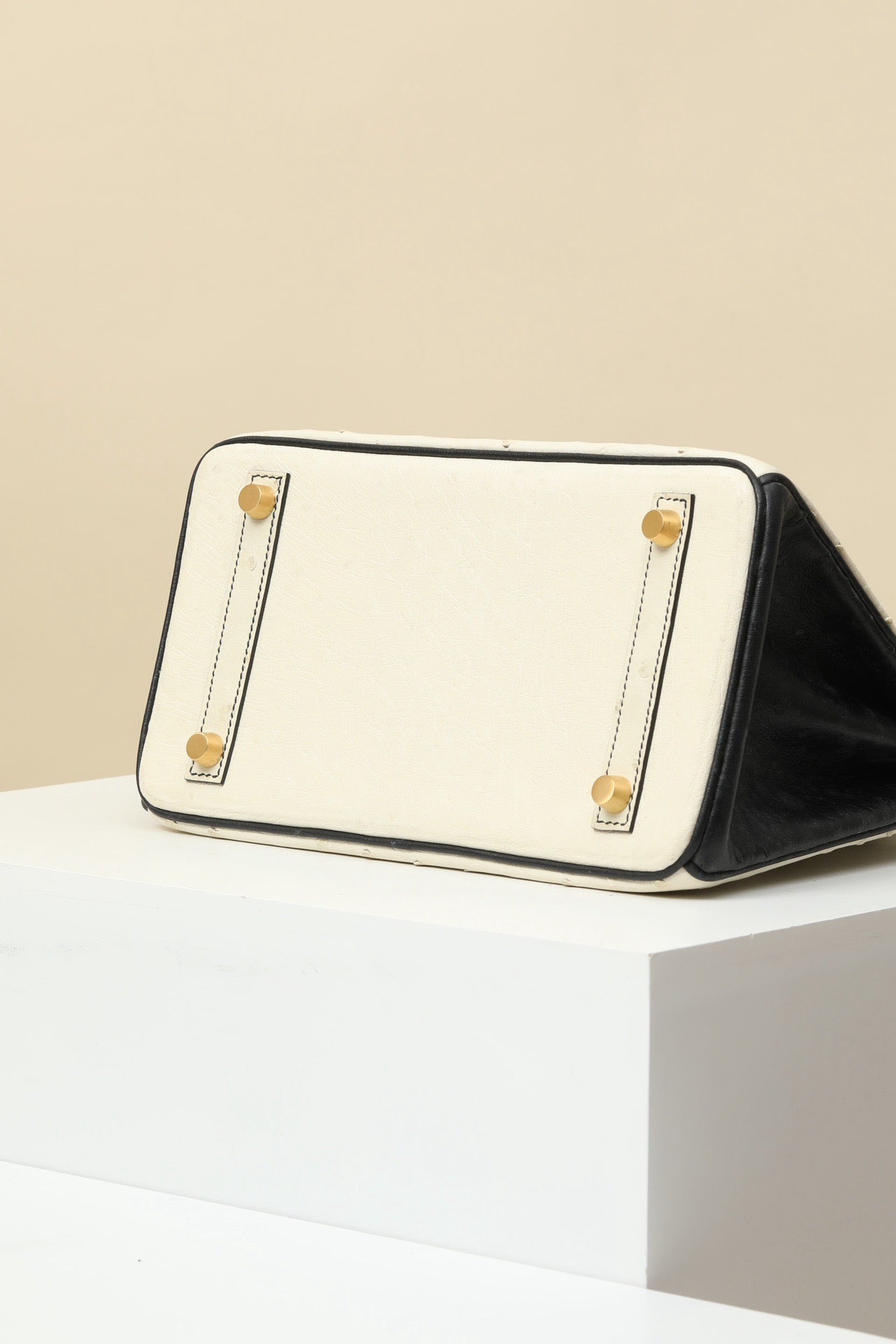 BK25 Wool White # 3892