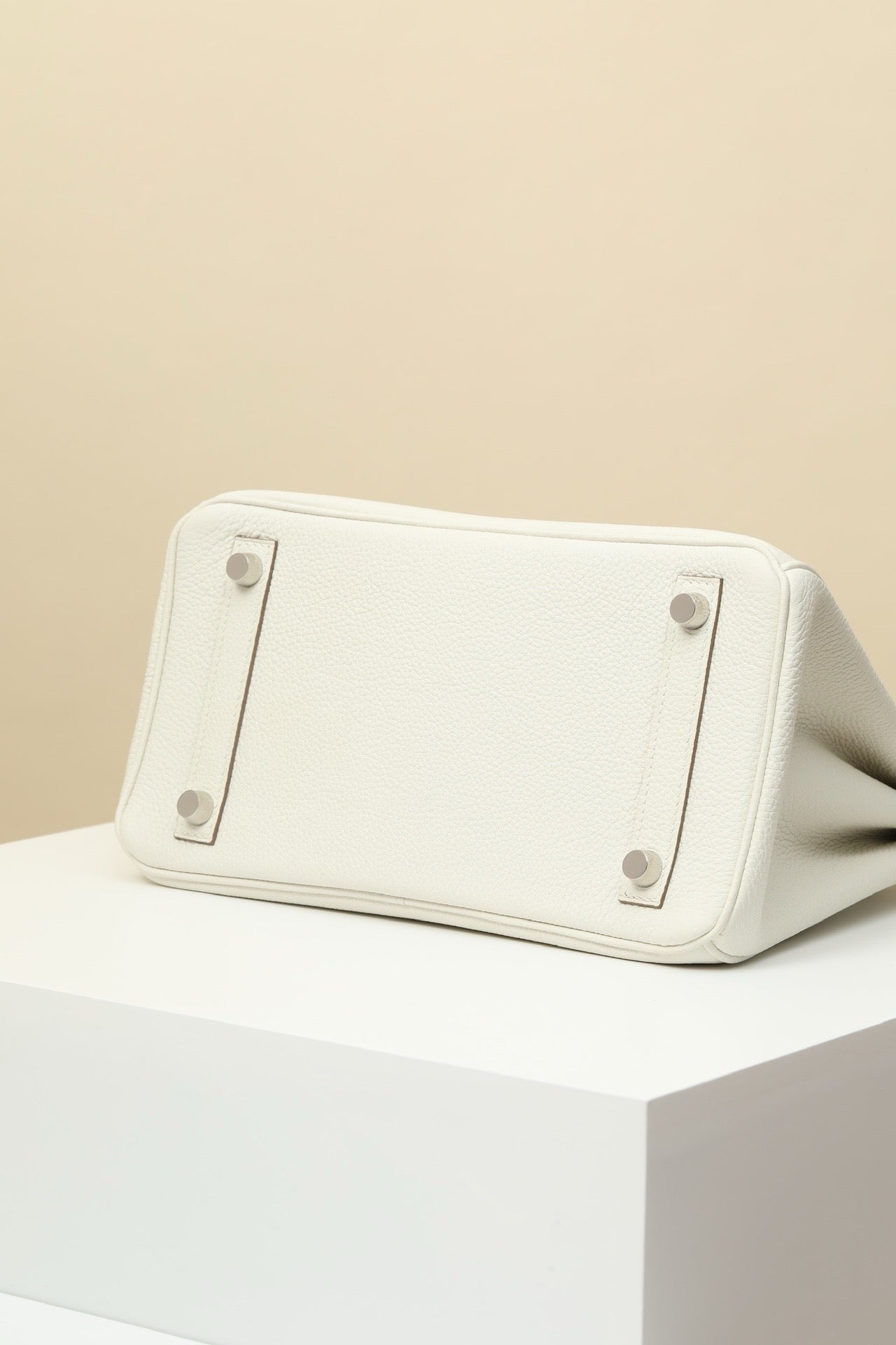 BK25 Mushroom White # 3882