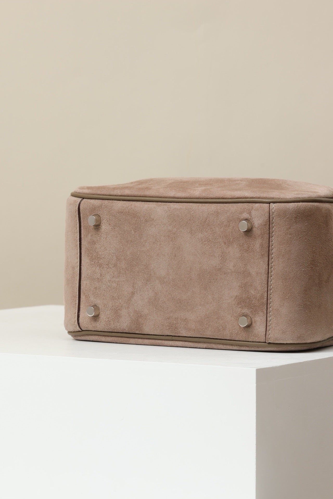 LD19 , Swift leather combined with suede CK18 Etoupe (Elephant Grey) PHW#4628