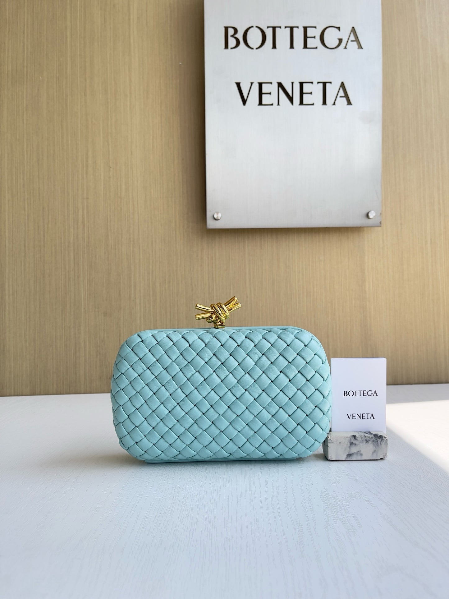 BV the knot #2595