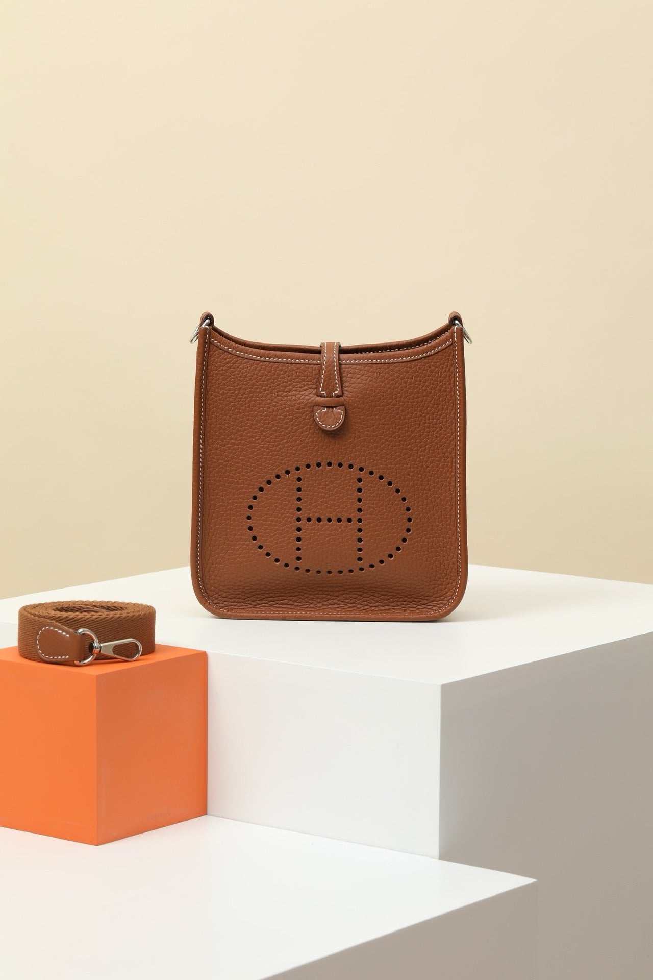 YF16 CK37 Gold BrownClemence bull leather crossbody bag  ,PHW#4440