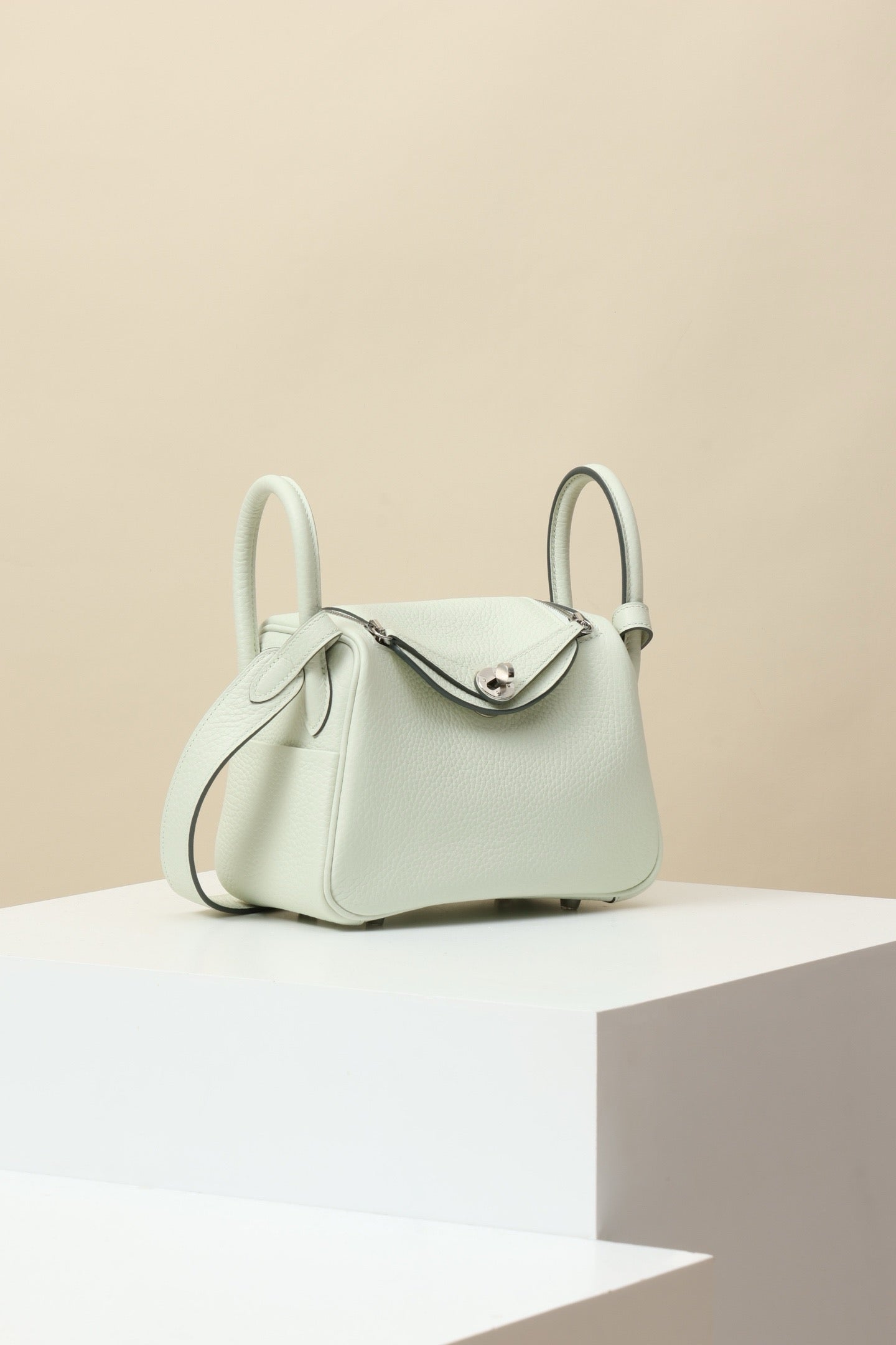 LD19 , Togo 0S Bubble Green  PHW #4565