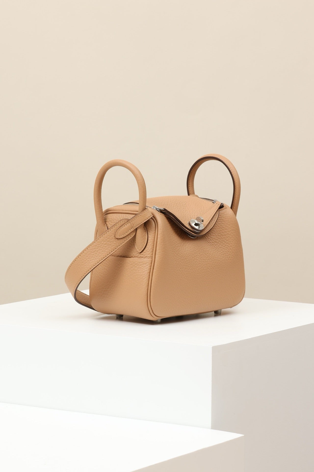 LD19 , Togo ,  OM Biscuit PHW #4606