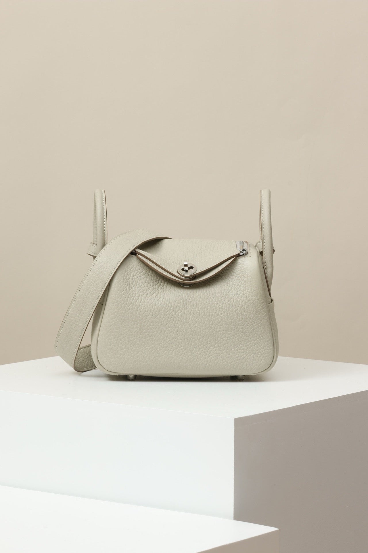 LD19 , Togo ,  8L Blanc Glacier PHW #4592