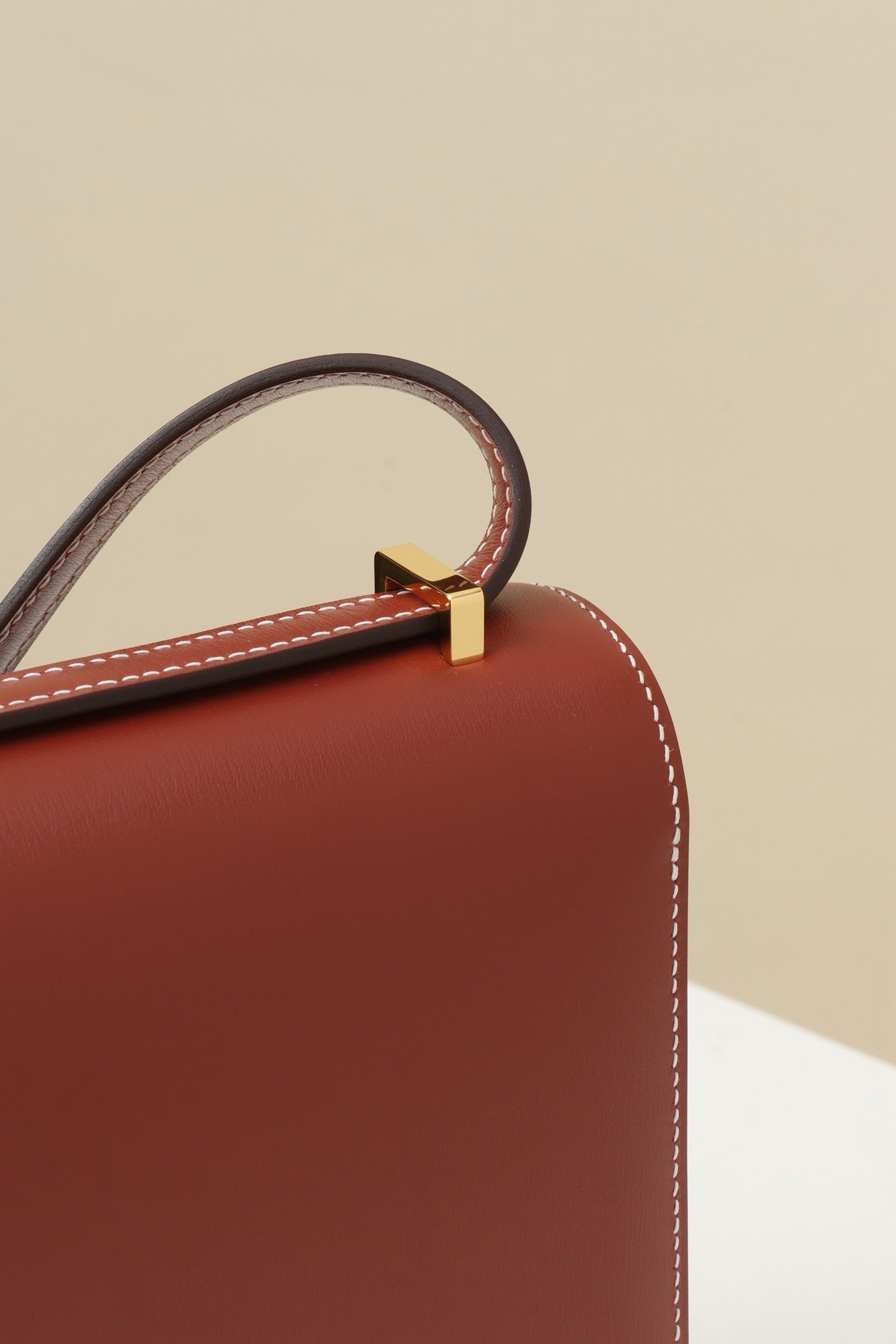 CJ19 19 cm ,  Brick Red Box leather GHW #4293