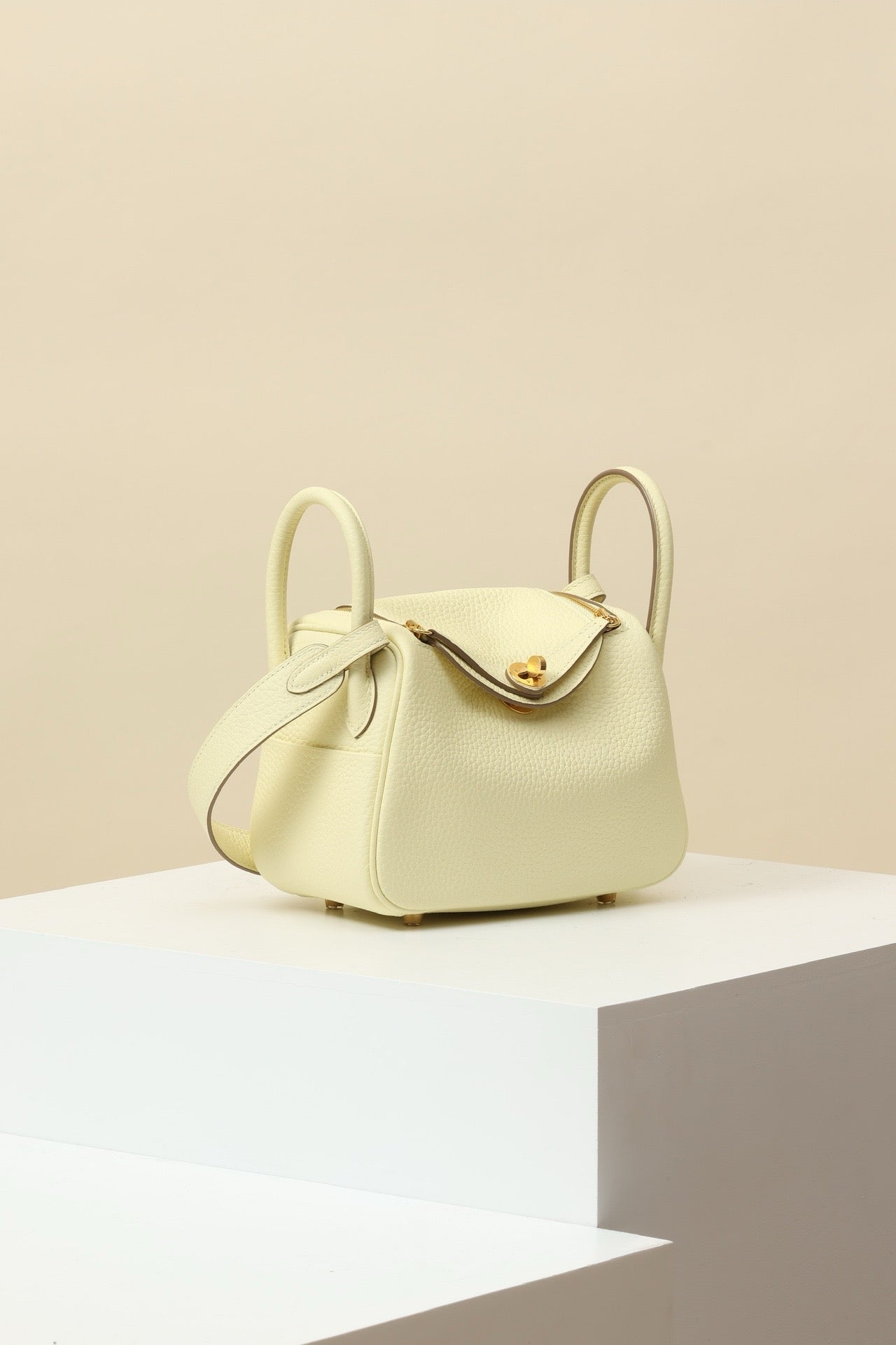 LD19 , Togo , I9 Moutarde Milton GHW #4577