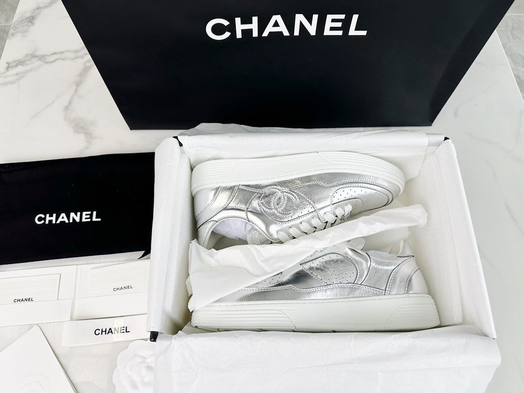 24s sneaker #379