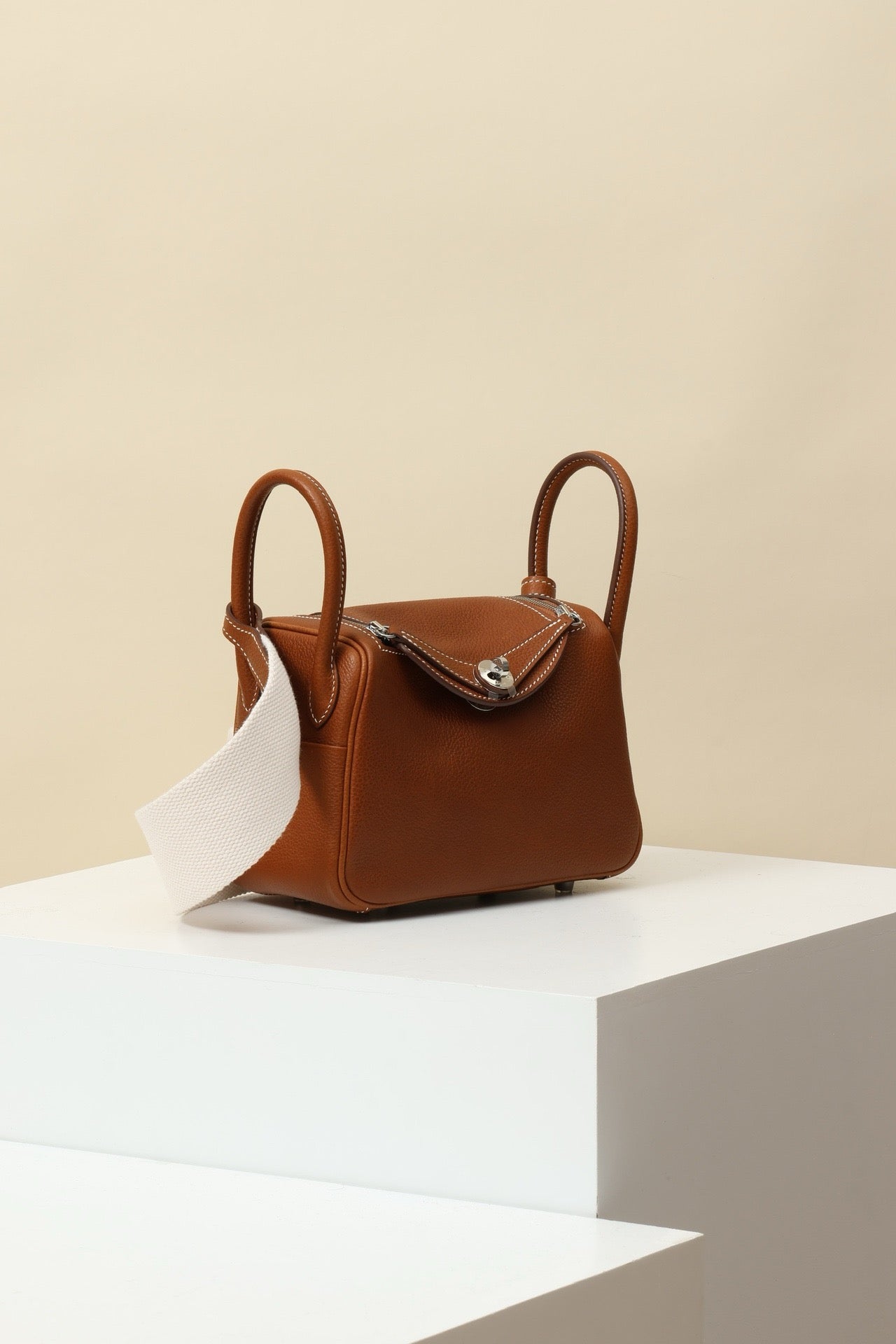 LD19 , Togo , CK37 Gold  PHW #4616