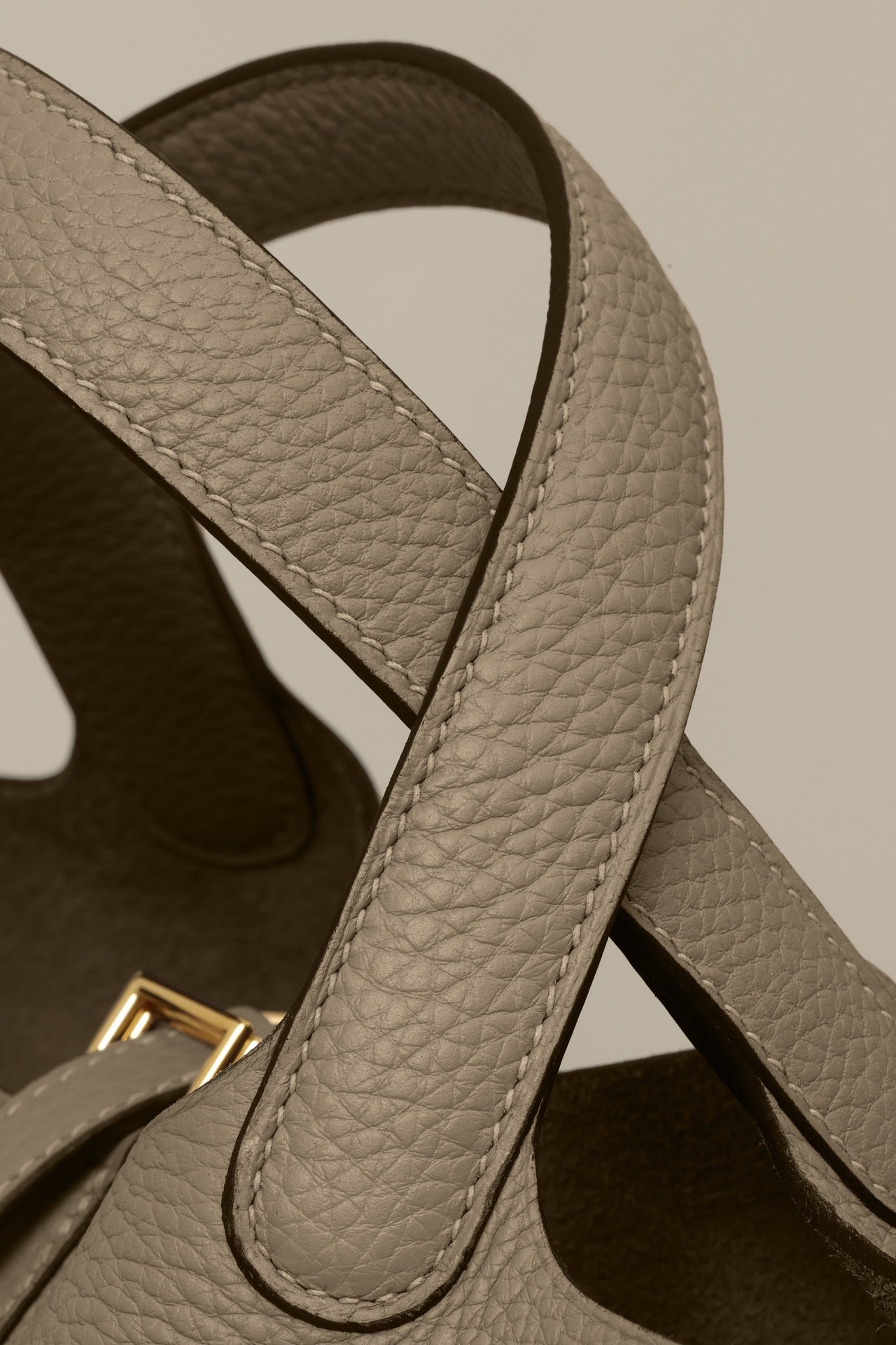 CL18 81 Dove Gray GHW #4074