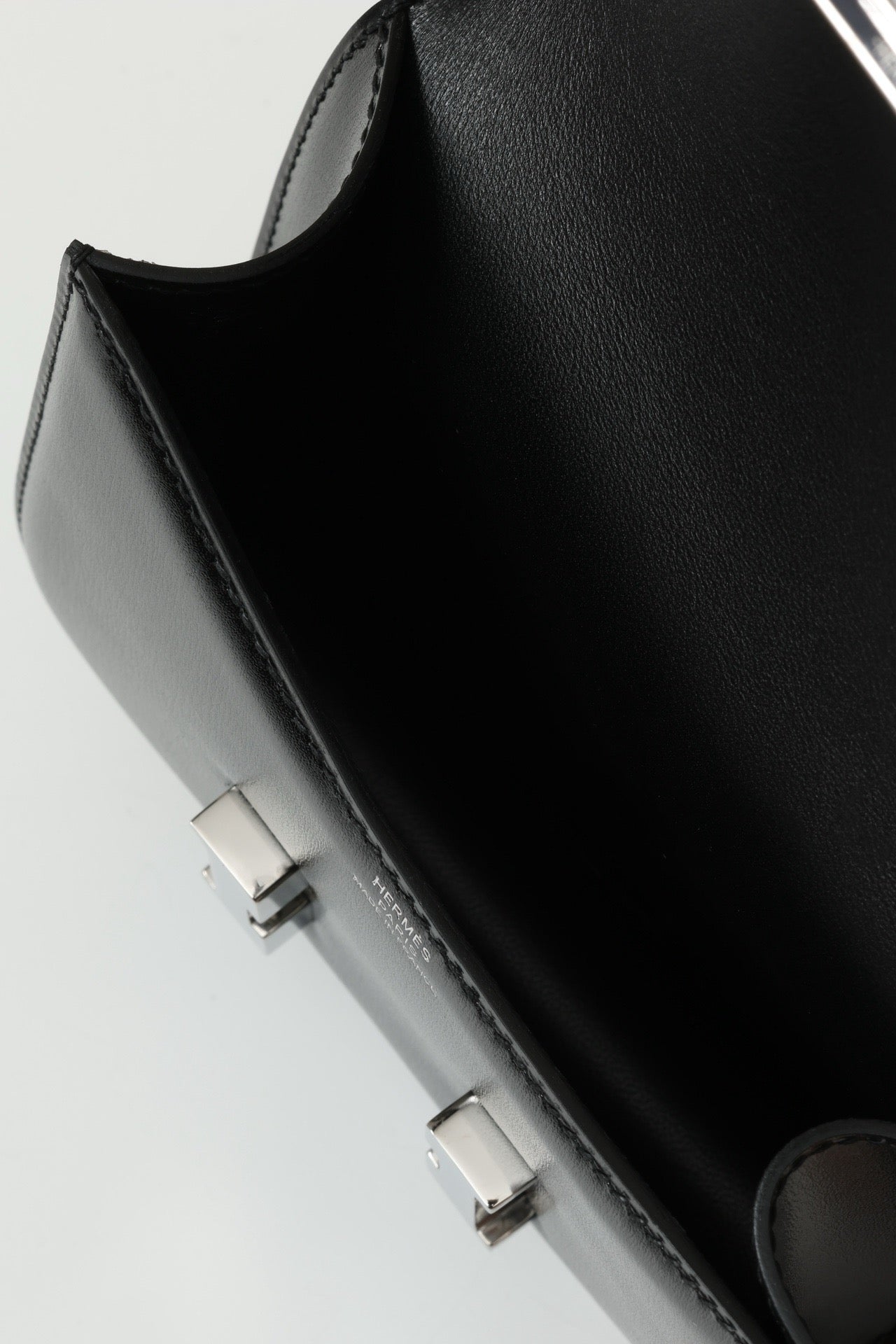 CJ14 , 14 cm,  Box leather , CK89 Black PHW #4361