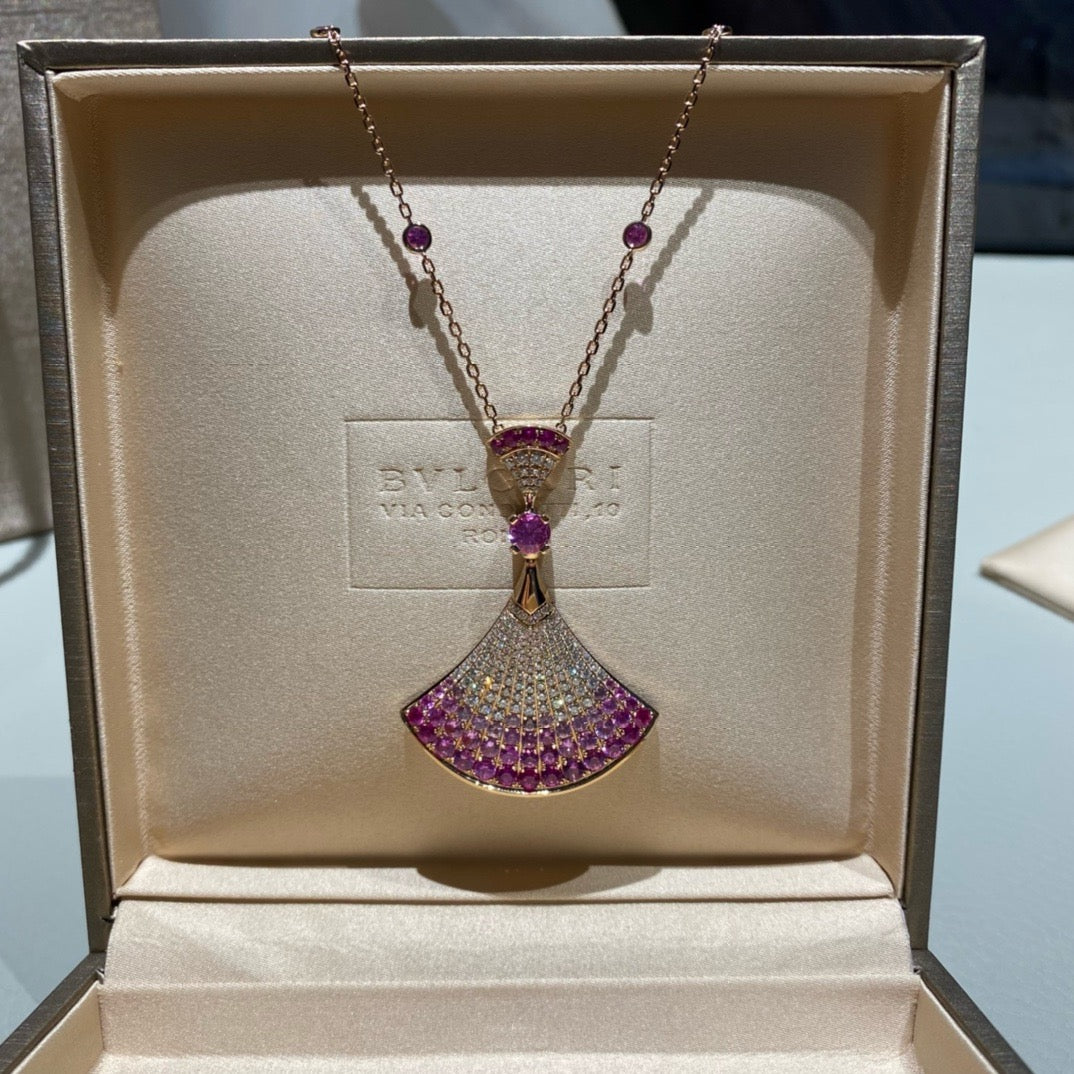 سلسال بولقاري ذهب عيار18 , الوزن 19.6 جرام ، الماس vvs1