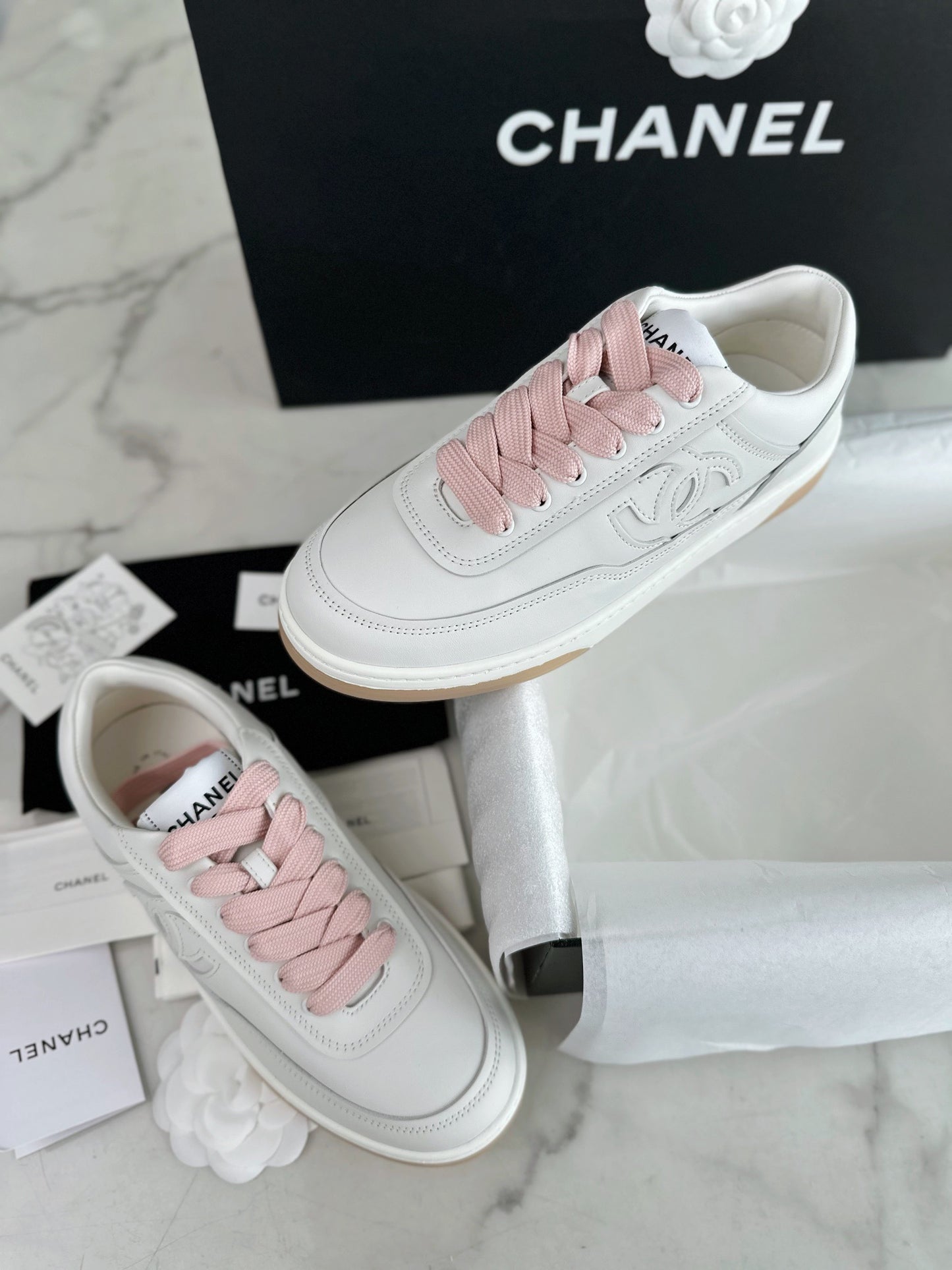 24s sneaker #380