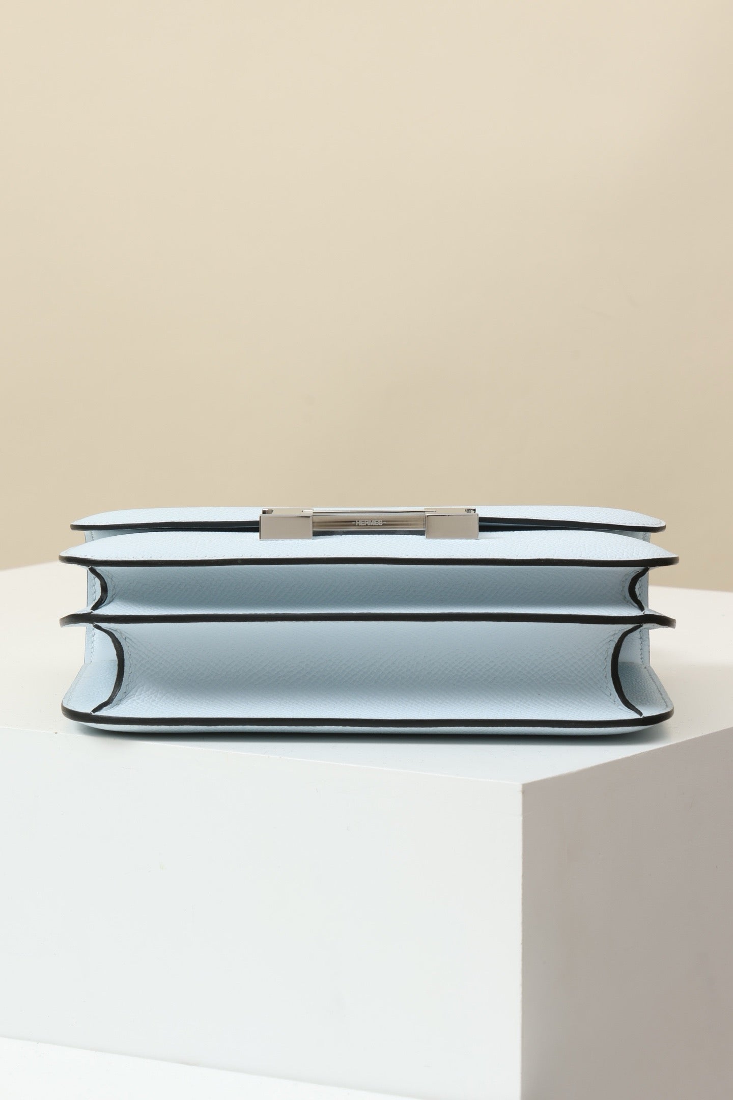 CJ19 19 cm ,   Holy Grail Blue Epsom leather PHW #4309