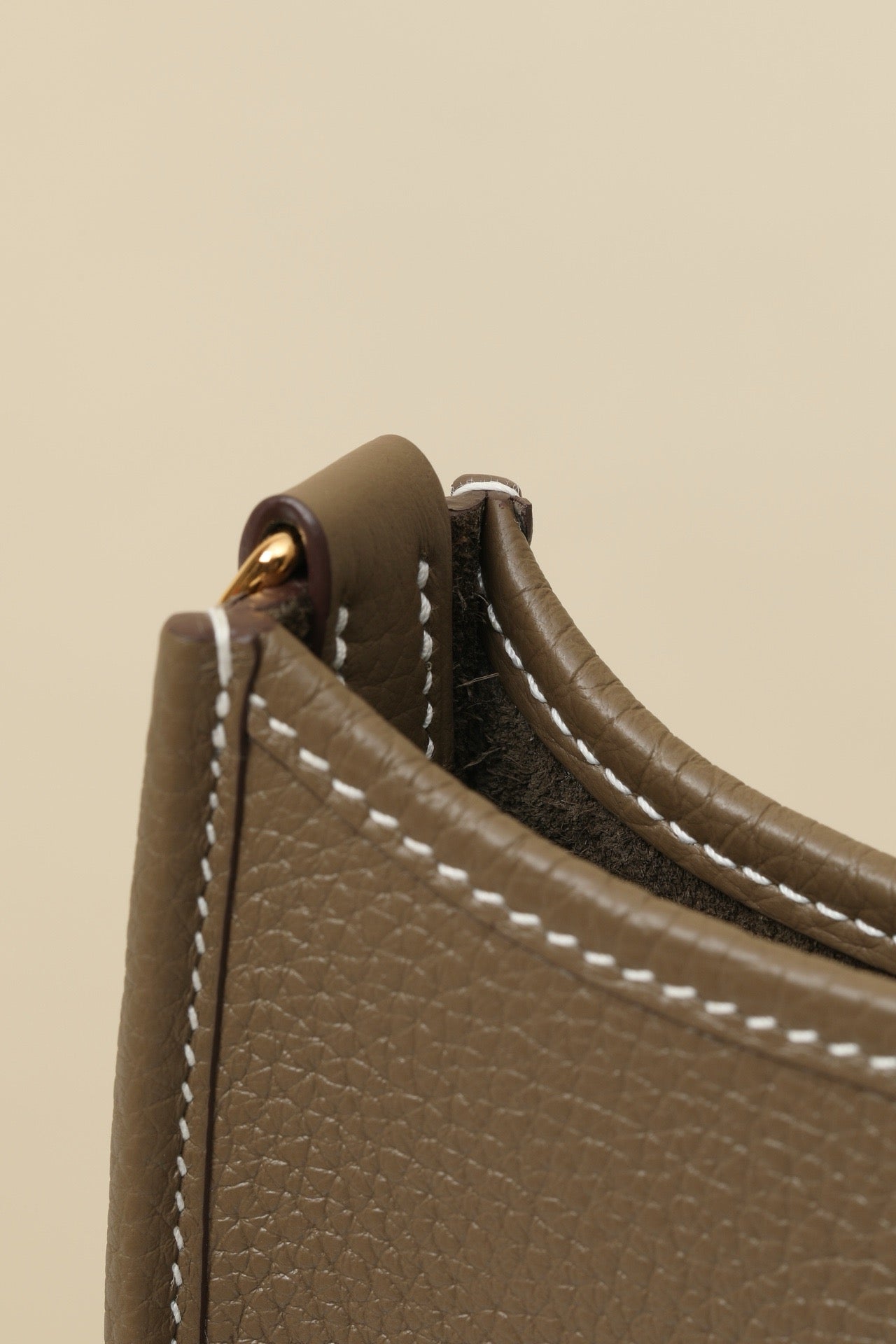 YF16 CK18 Etoupe Clemence bull leather crossbody bag  , GHW #4445