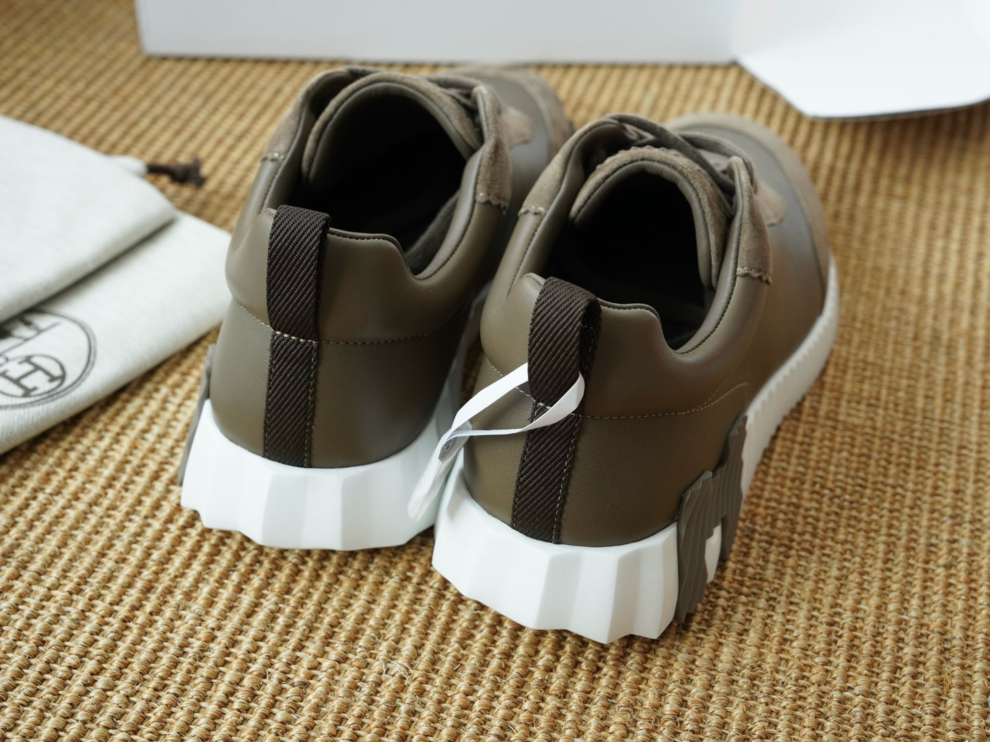 HSneakers