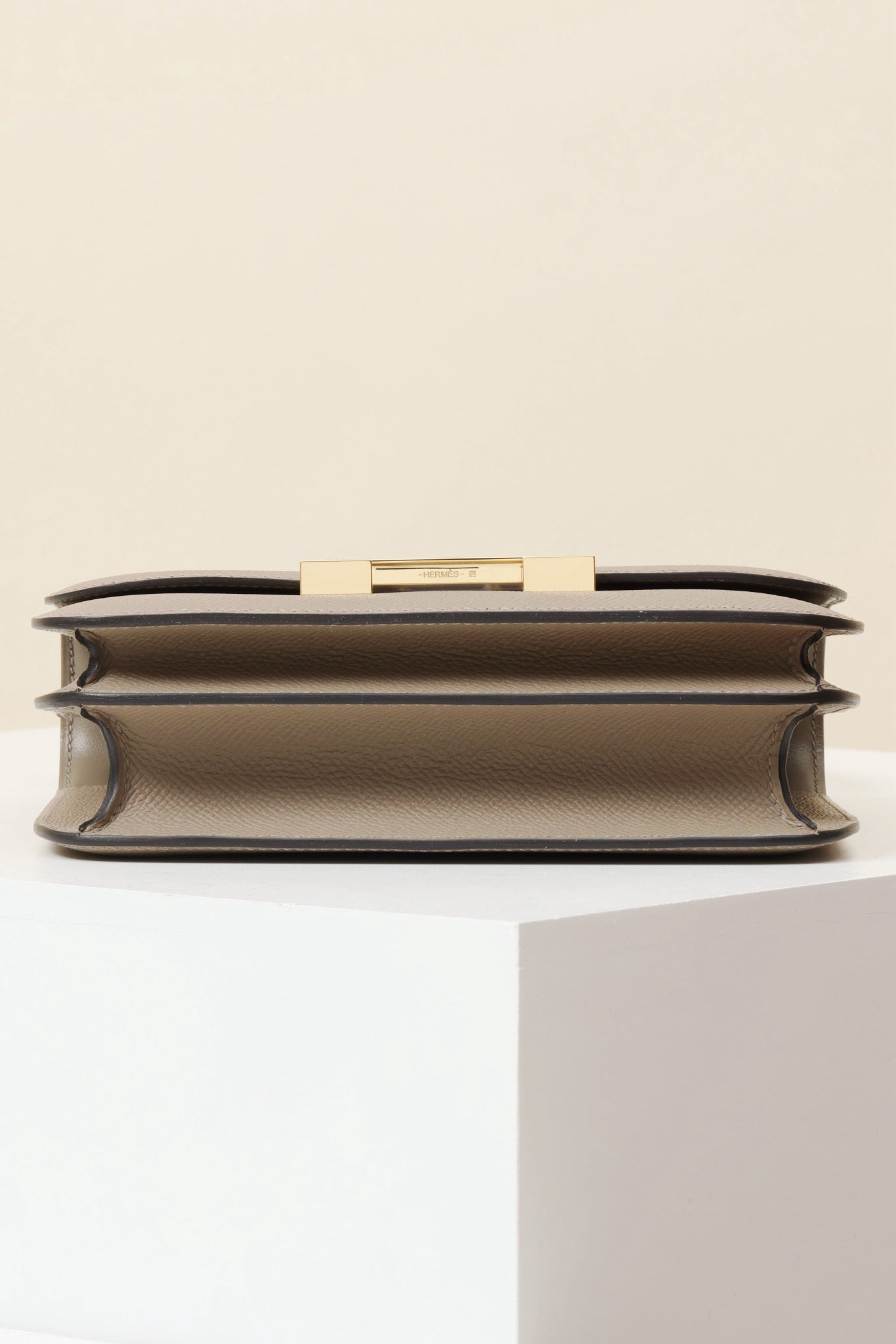 CJ19 19 cm , Asphalt Grey Epsom leather GHW #4329