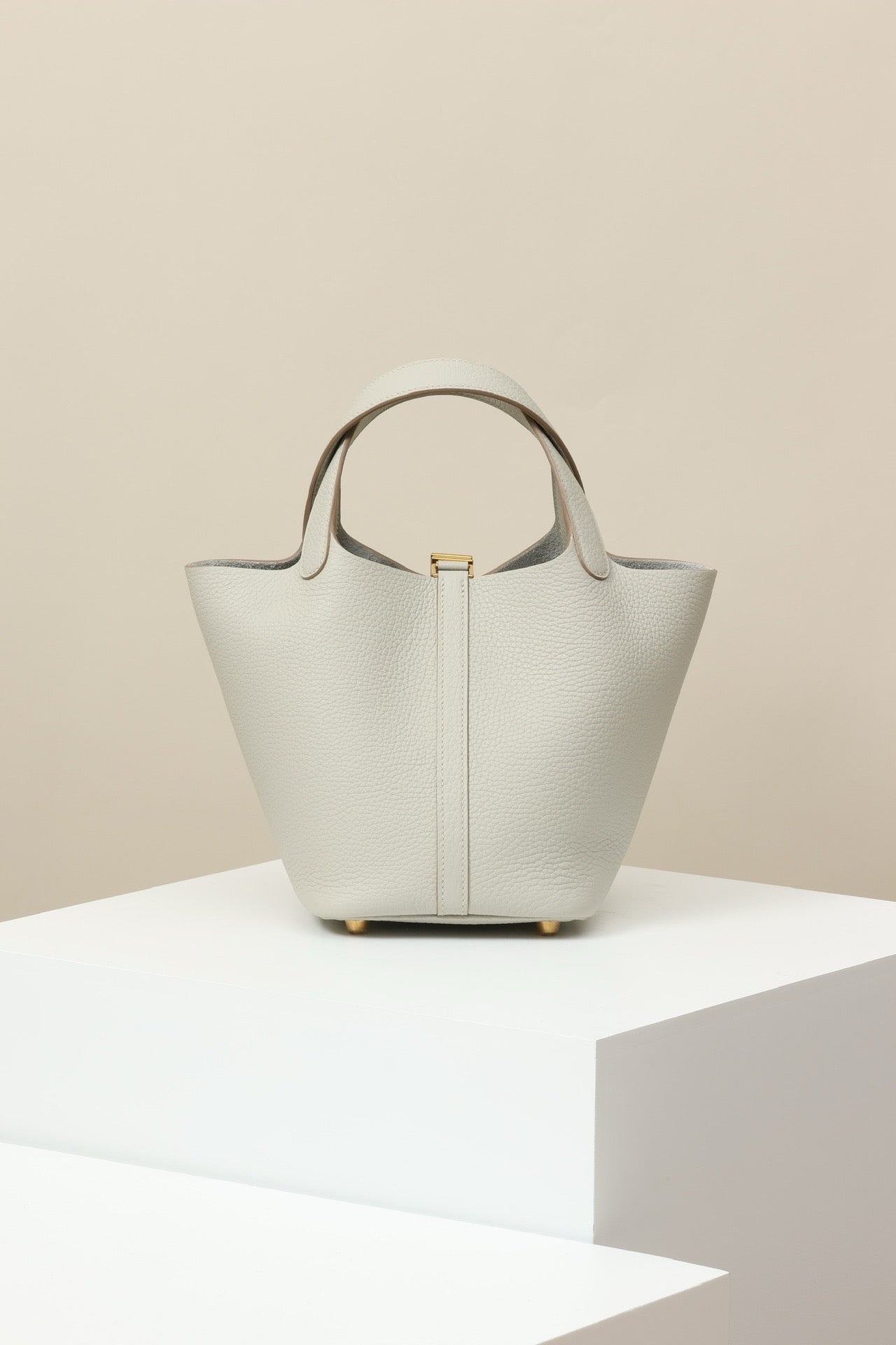 CL18  80 Pearl Gray GHW #4096