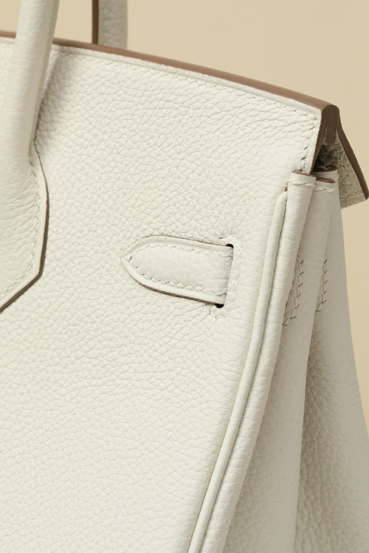 BK25 Mushroom White # 3882