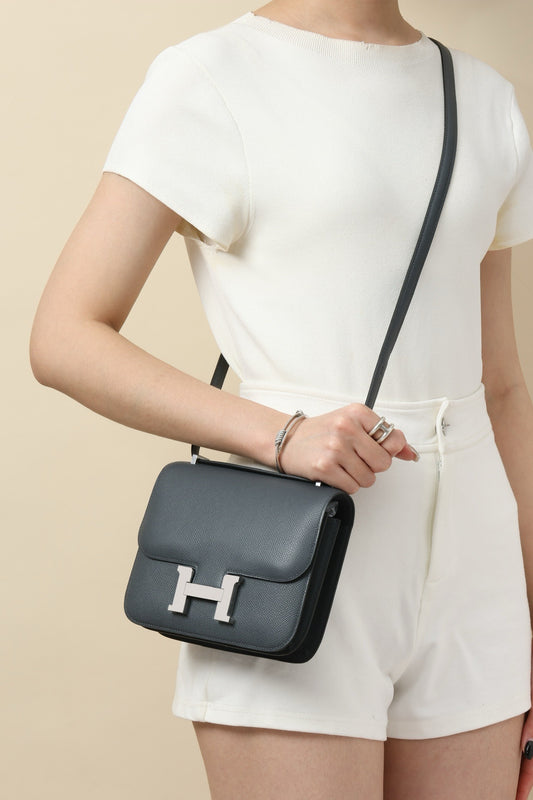 CJ19 19 cm , Smog Grey Epsom leather PHW #4321