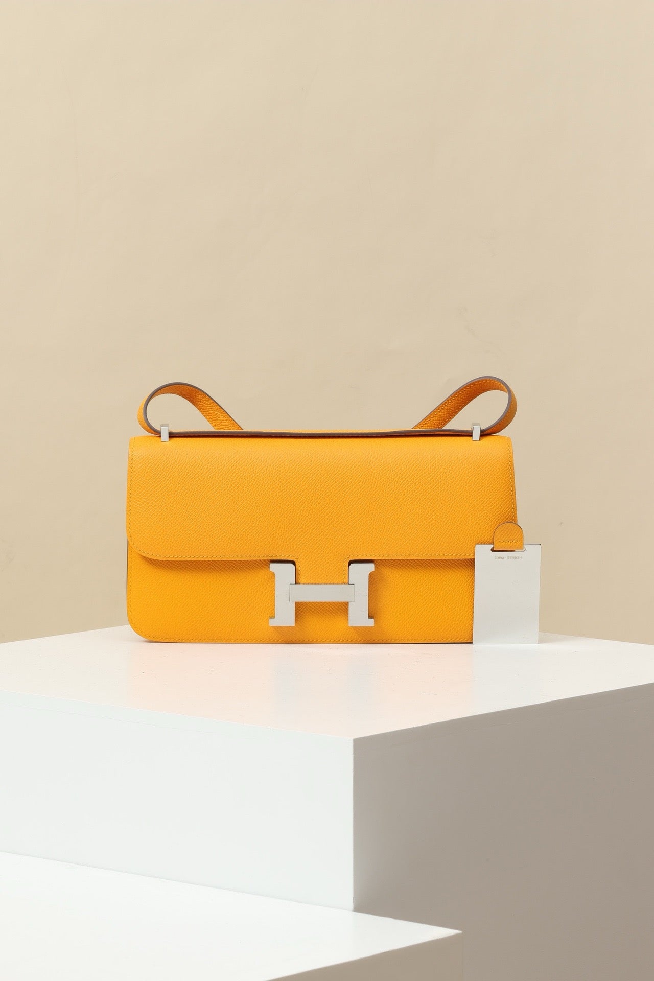 CJG24 , Epsom  V9 Sun Yellow PHW #4374