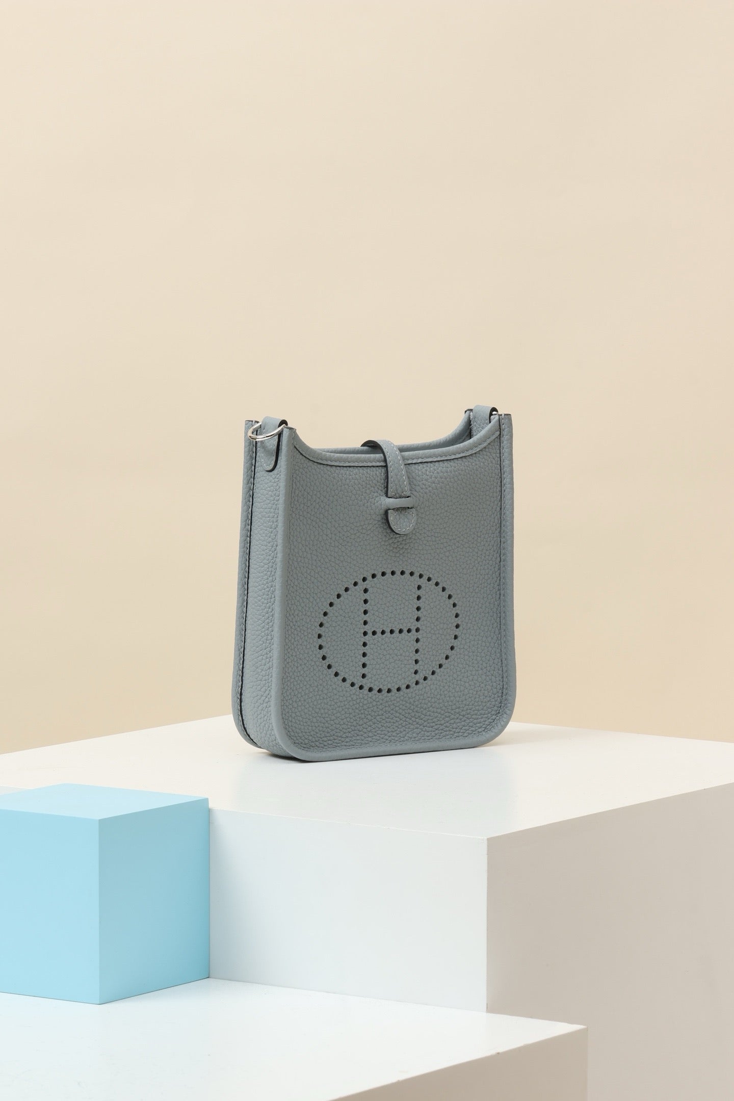 YF16 P0 Puppet Grey, Clemence bull leather crossbody bag  , PHW #4404