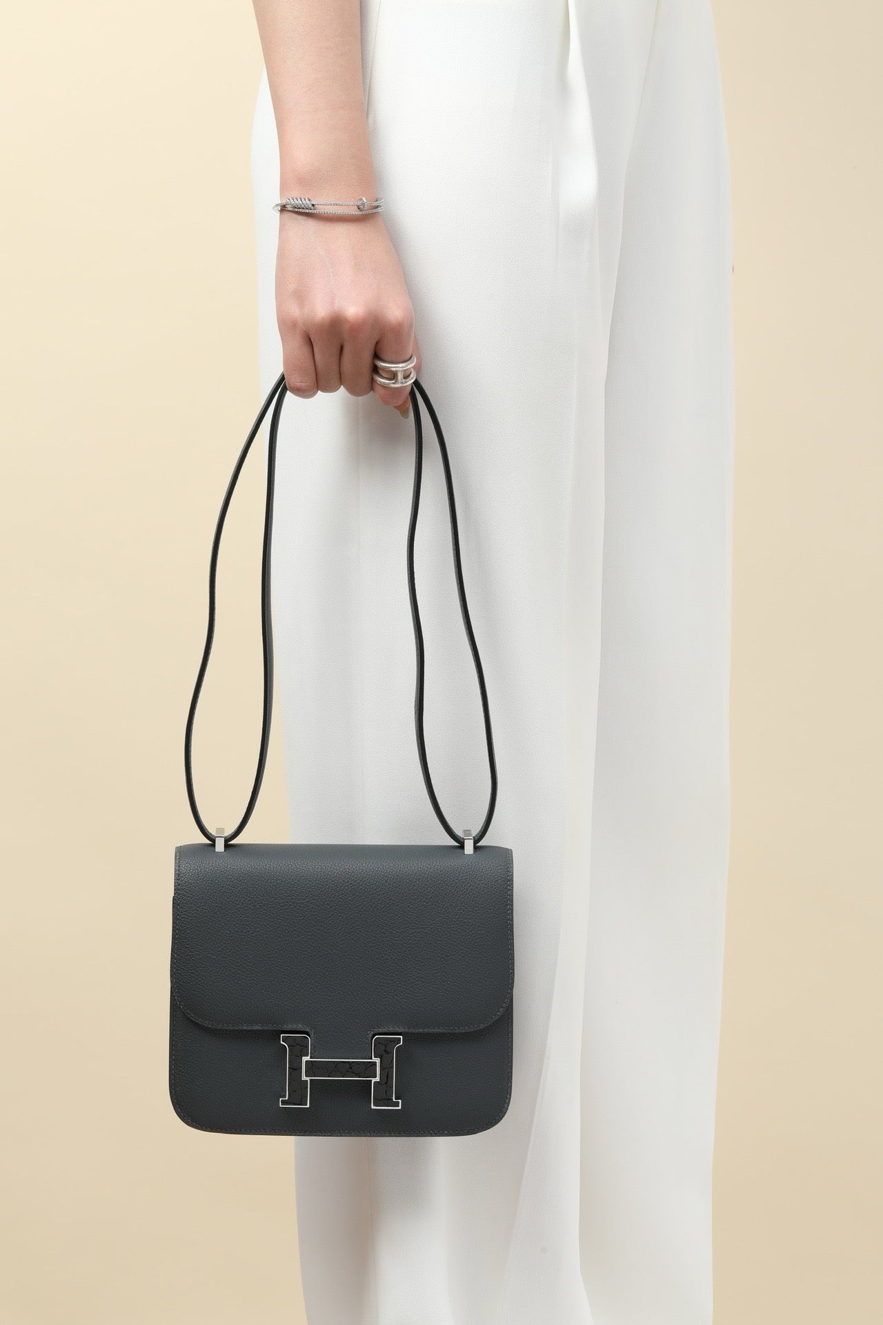 CJG24 , H0 Smog Grey / CK89 Black  ,  EVE leather with shiny #4384