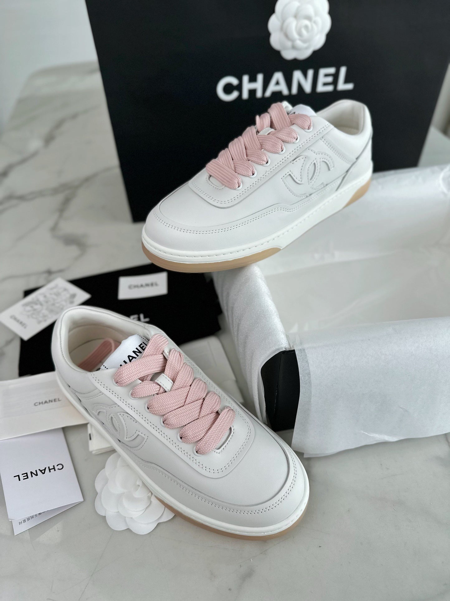 24s sneaker #380