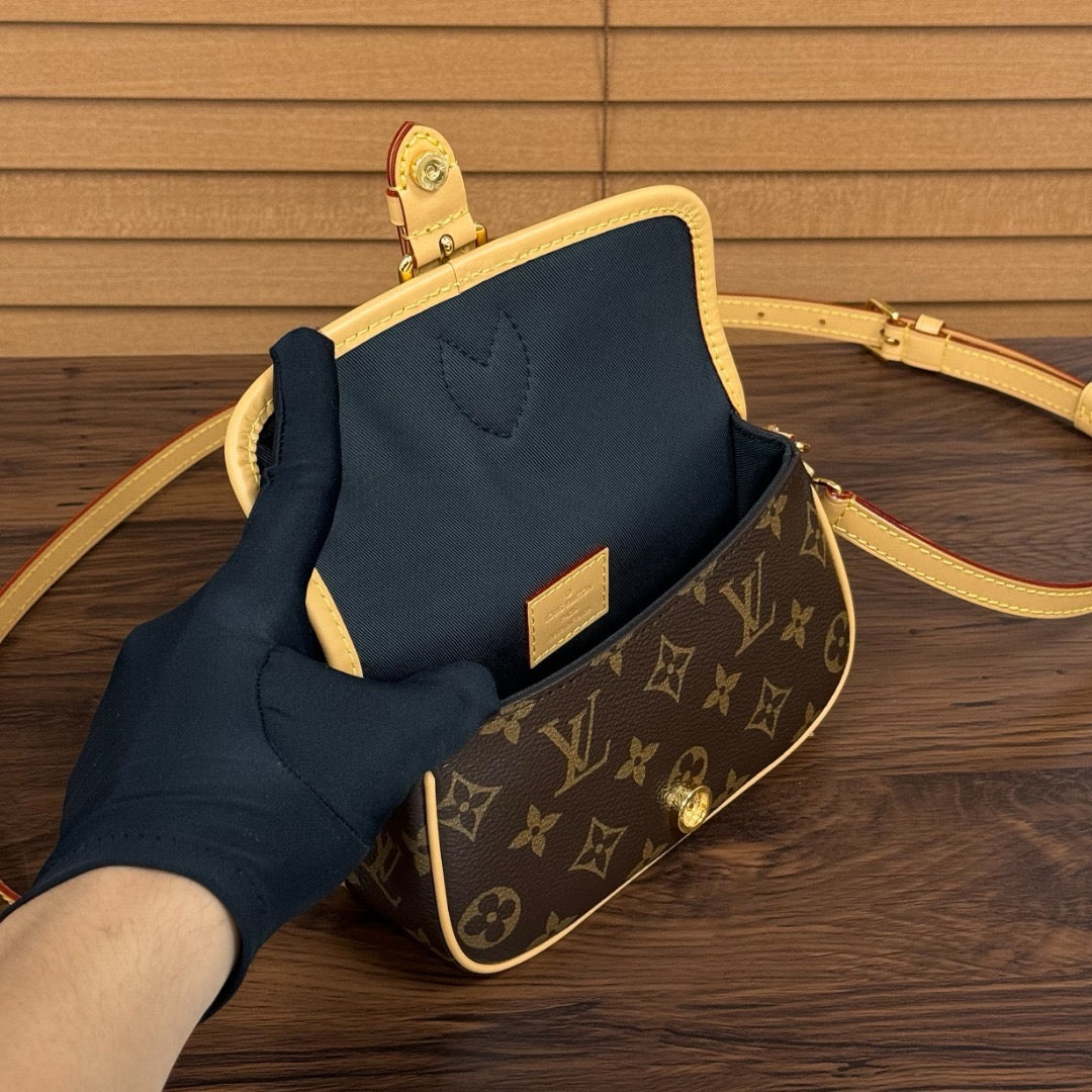 Nano Diane #2167