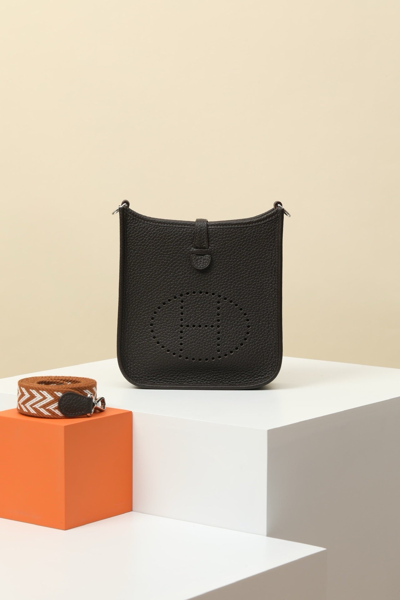 YF16 46 Ebony ,Clemence bull leather crossbody bag  , PHW #4425